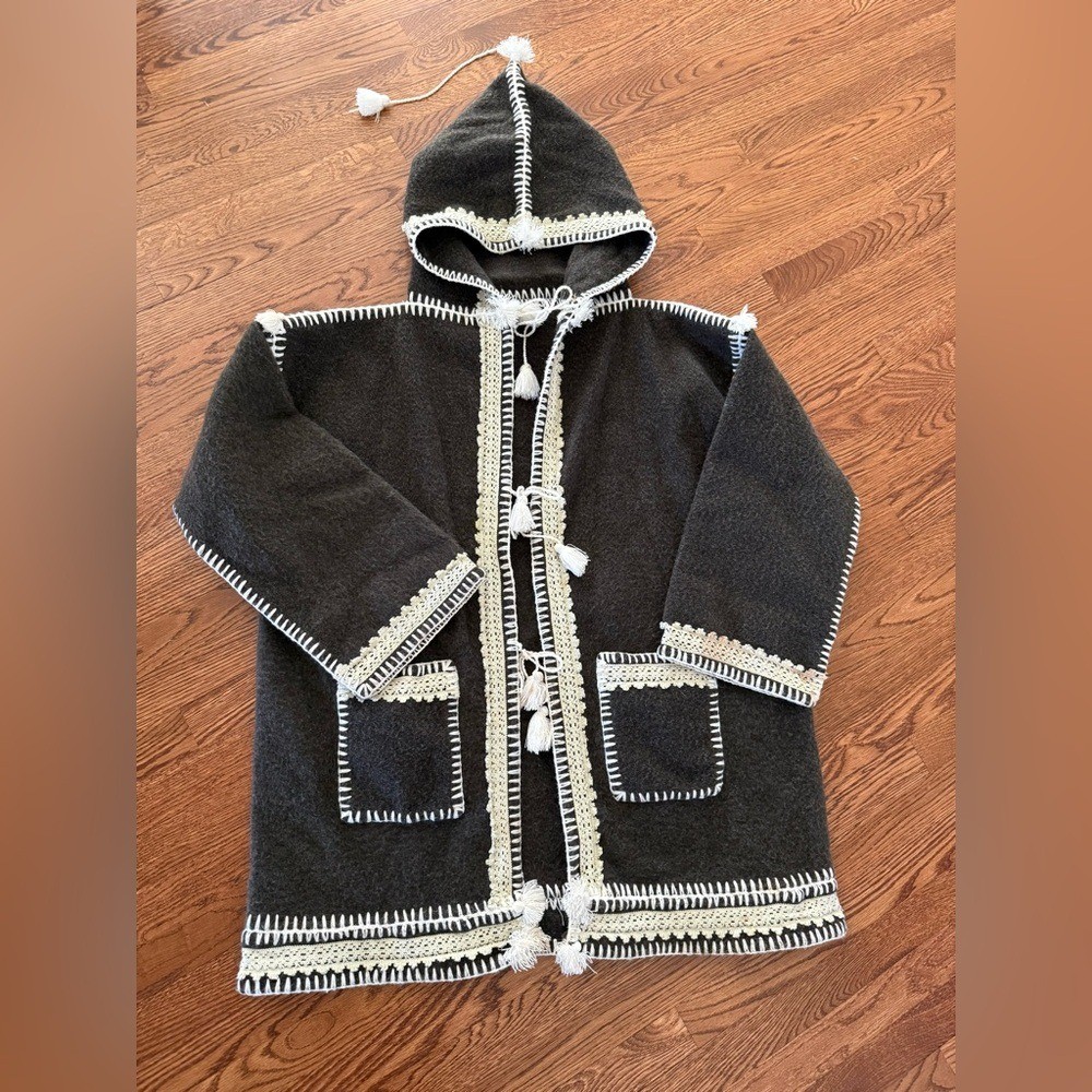Vintage Handmade Peruvian Wool Alpaca Blanket Coat Oversized Tassels Hooded Gray