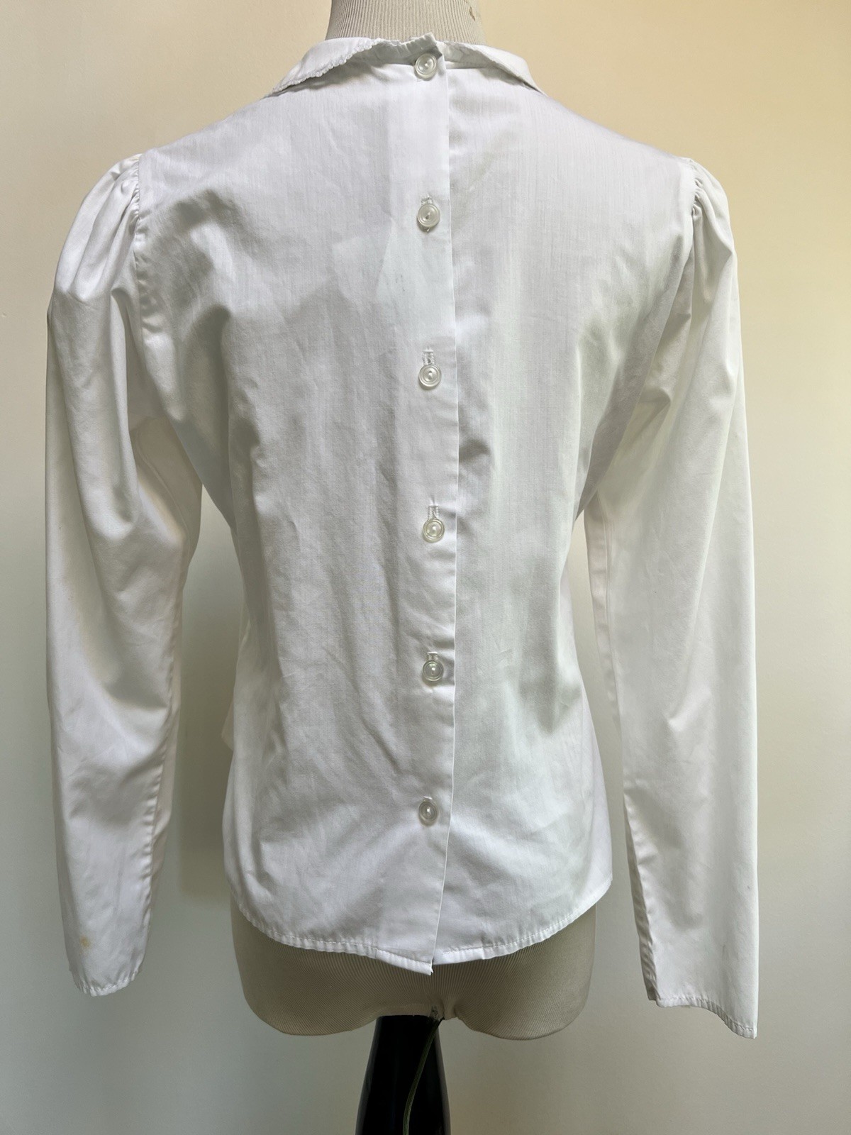Vintage 90’s White Retro Top YOU BABES Long Sleeve Lace Button Up On Back Sz M