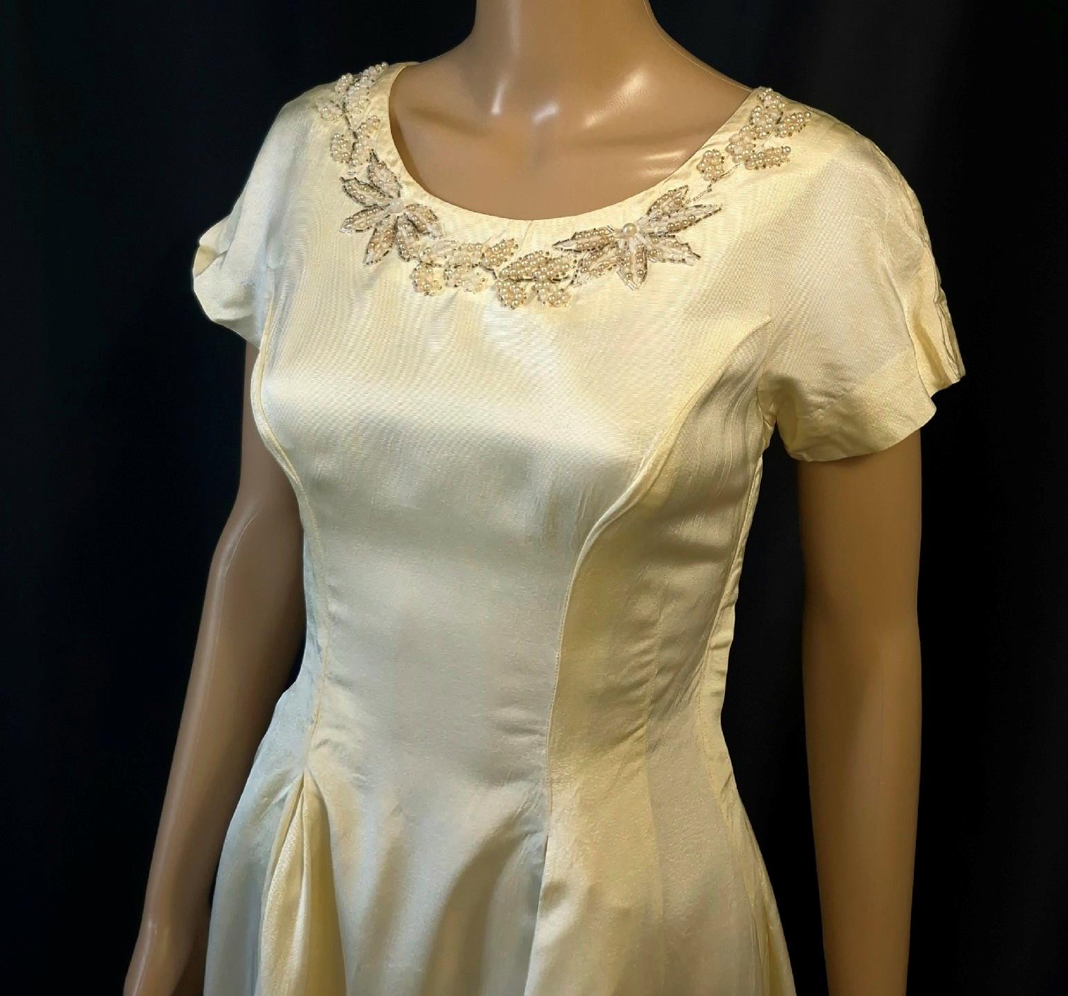 BEADED CREAM FAILLE 1950s Vintage Full Circle Skirt PARTY DRESS w/HAT – S/XS