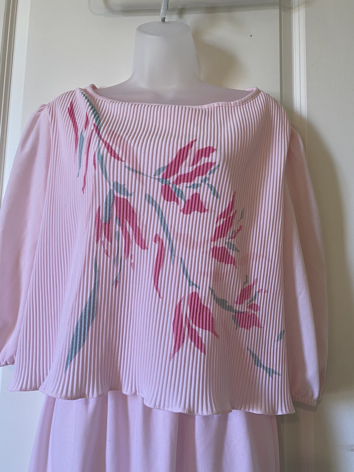 Laurel Ridge Vintage Pretty in Pink Lightweight Dress