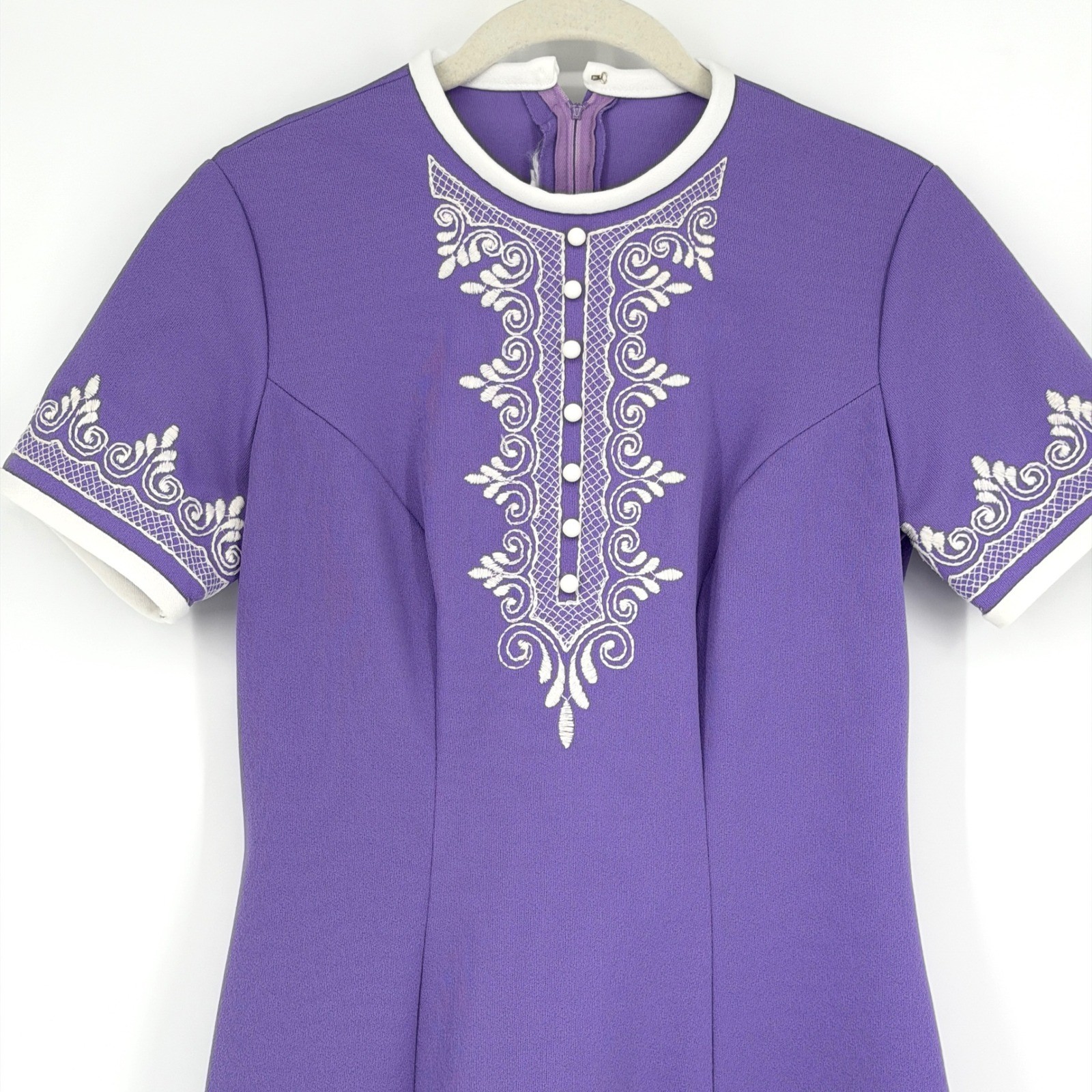 Vintage 60s 70s Mod Purple Fit & Flare Dress White Embroidery Knit Crepe Small