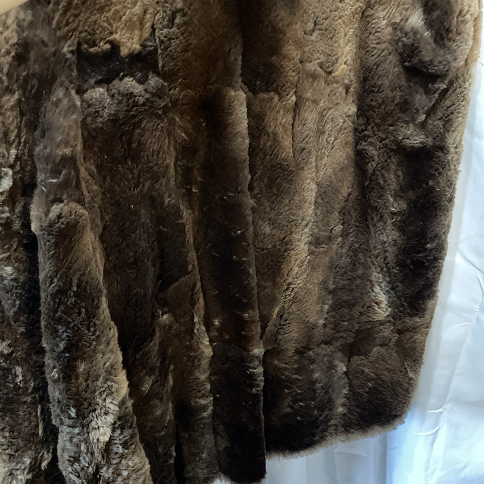 Vintage Akoury’s Furs Scranton PA Brown Real Fur Cape Capelet Stole Monogram AO