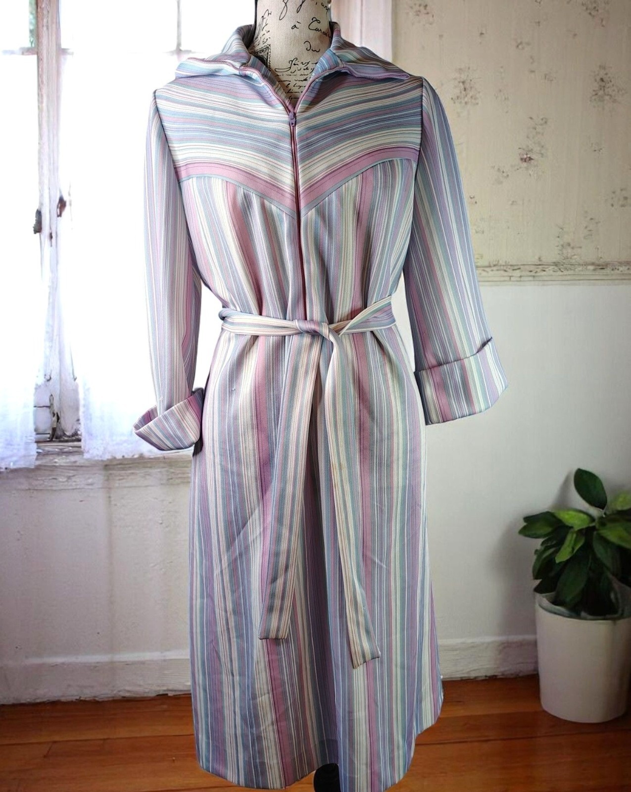 Vintage Puritan Forever Young Purple Pink Stripe Dress Housecoat 70’s Retro Zip