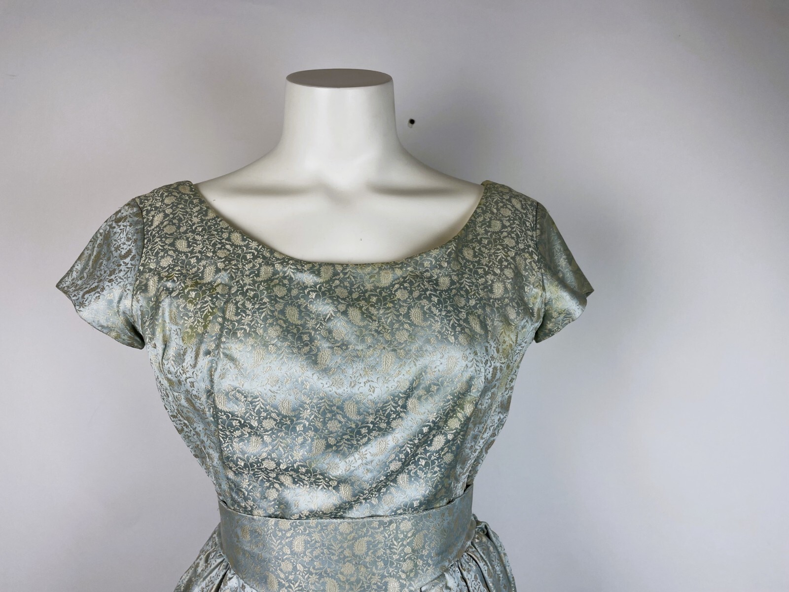 VTG 1950’s Fit and Flare Silk Jacquard Floral Blue Silver Dress Box Pleats M