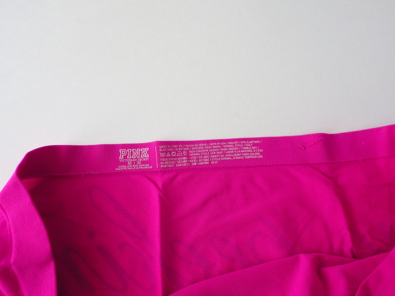 Vintage 2013 Victoria’s Secret Yoga Seamless Hipster Panties Size MEDIUM