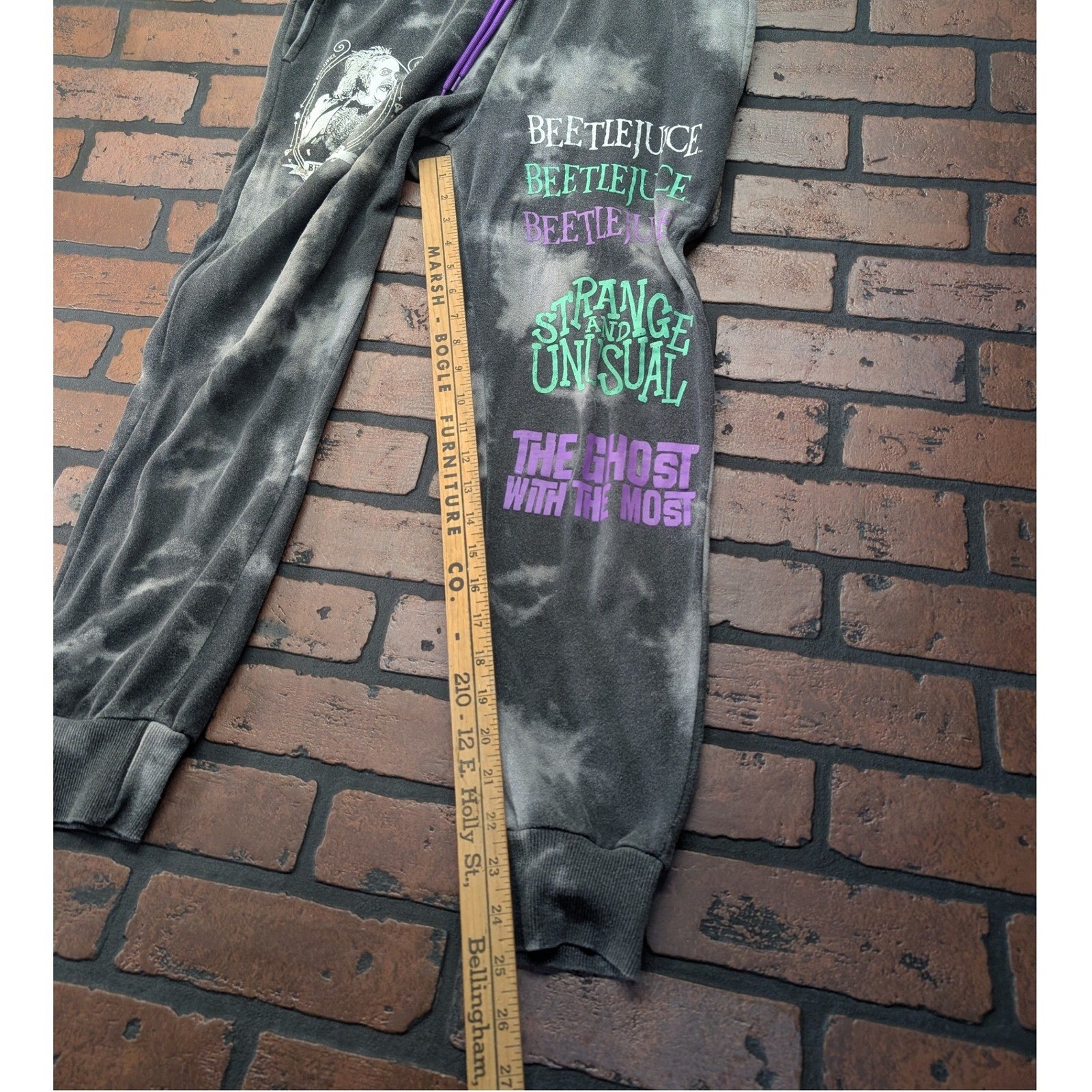 Beetlejuice Graphic Acid Wash Grey Sweatpants Joggers Strange & Unusual Size M