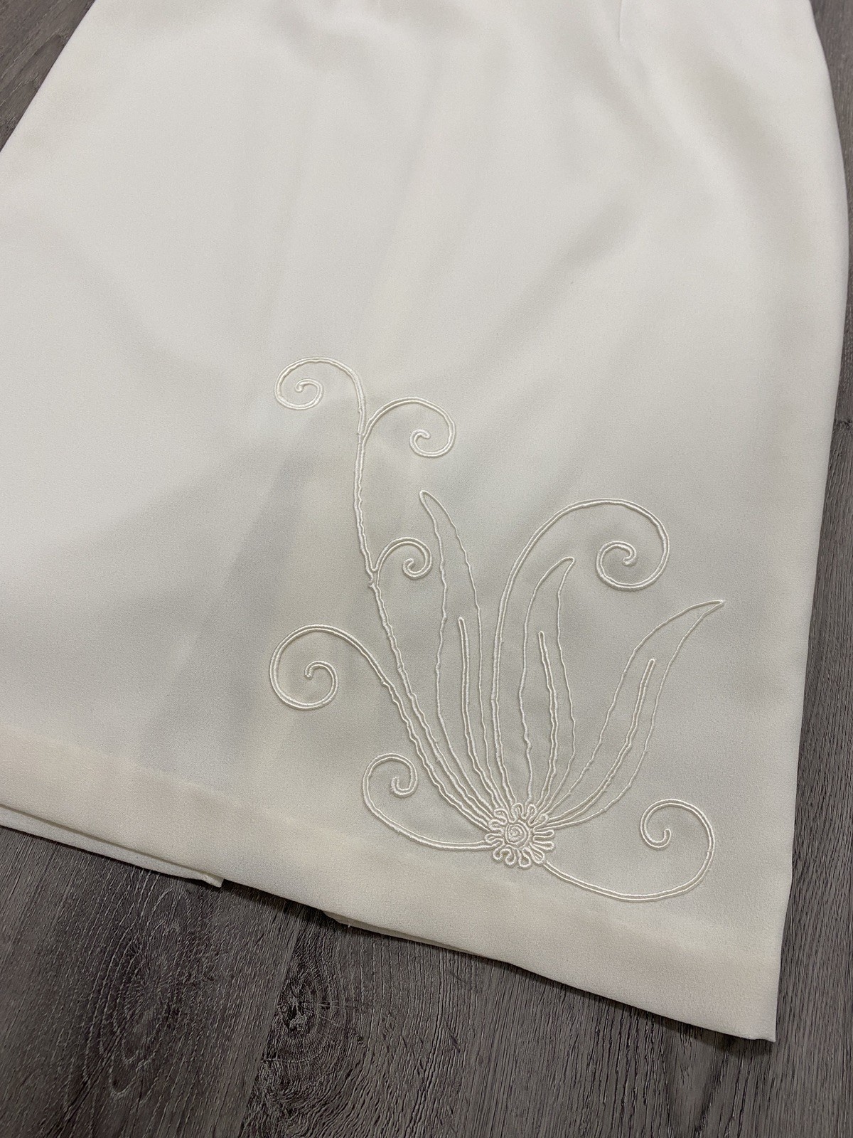 80s True Vintage Elegant White Skirt 14 With Intricate Embroidery Formal Skirt