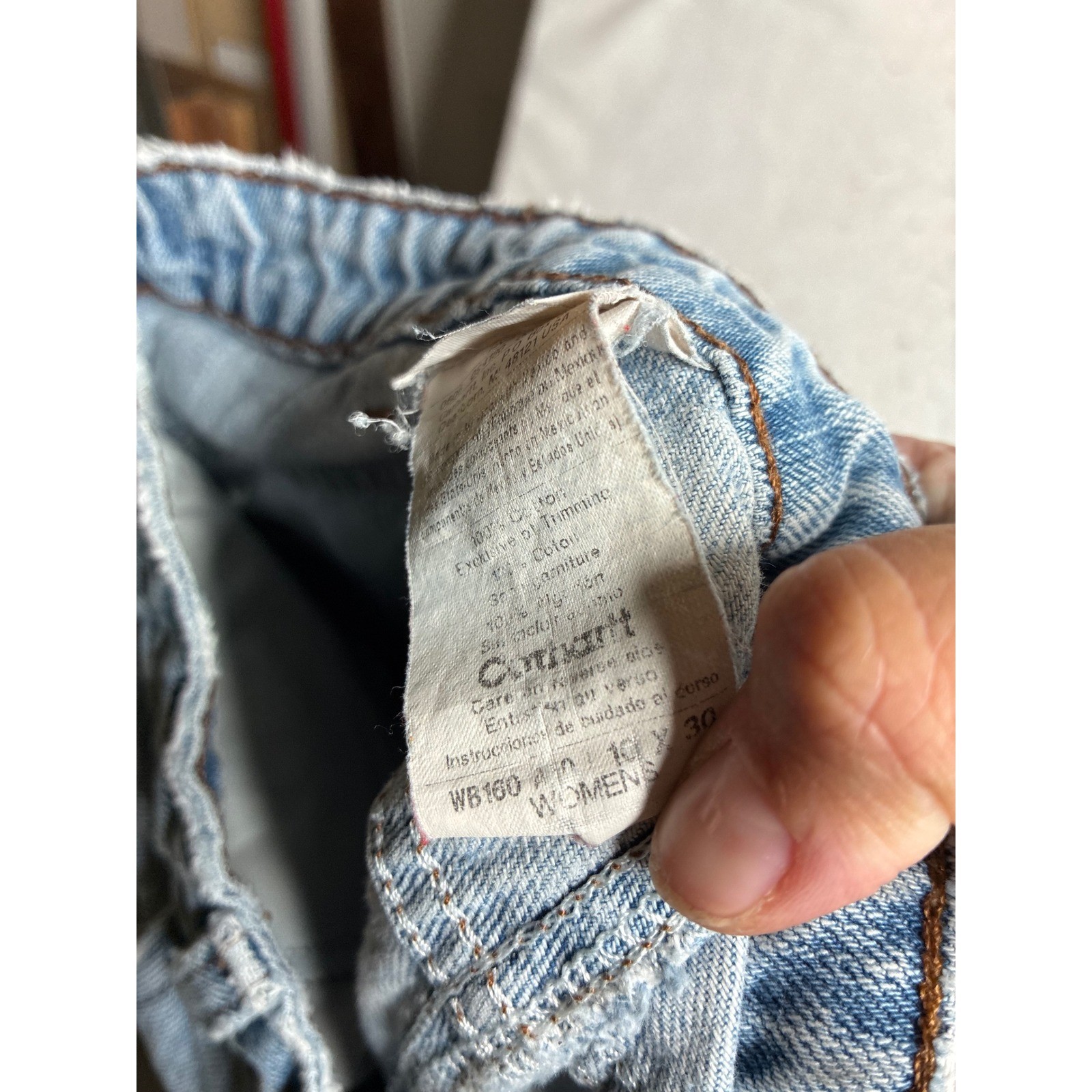 Vintage Carhartt Relaxed Fit Straight Leg Light Wash Denim Jeans womens 10×30
