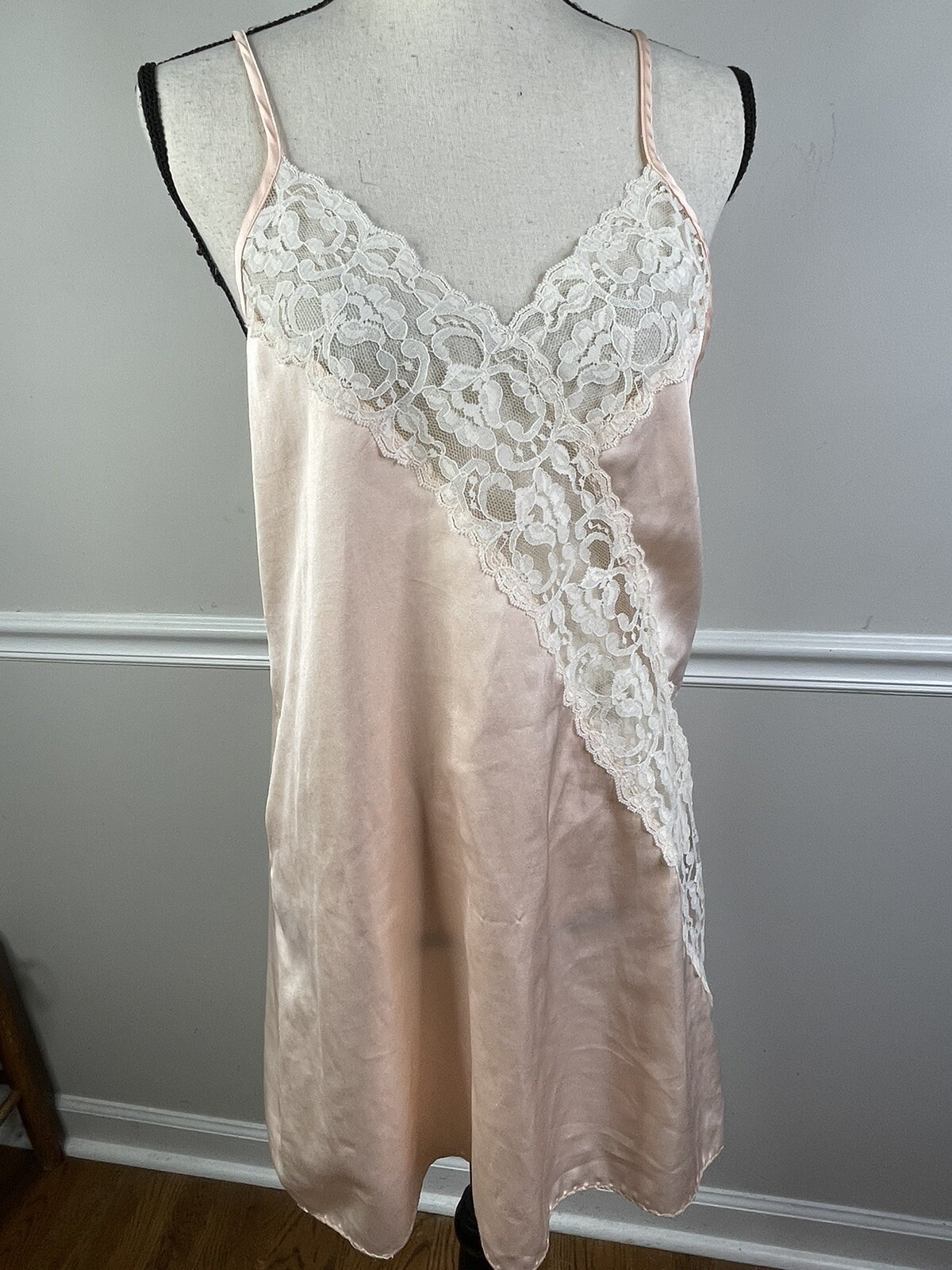 Vintage Anne Rothschild for Caress Lingerie Satin Lace Blush Peach M Chemise USA