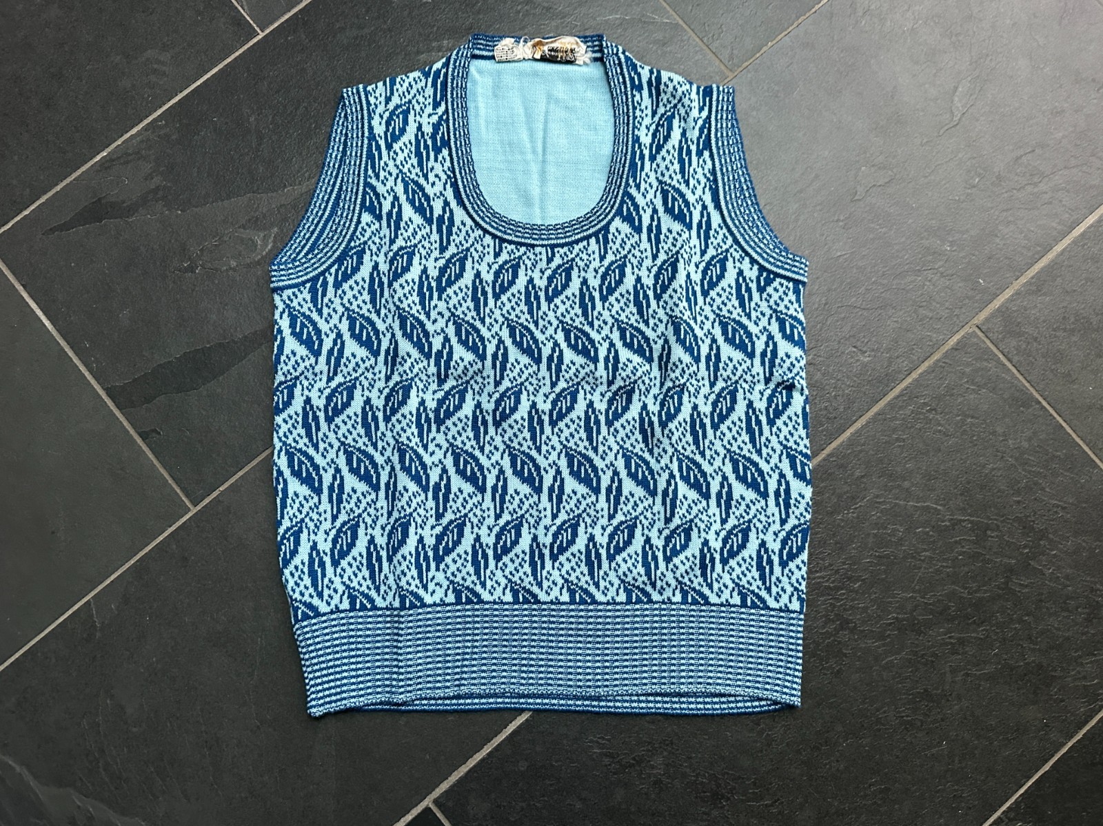 Vintage 1970s 2 Tone Blue Scoop Neck Sweater Knit Vest Sweater Bee Banff