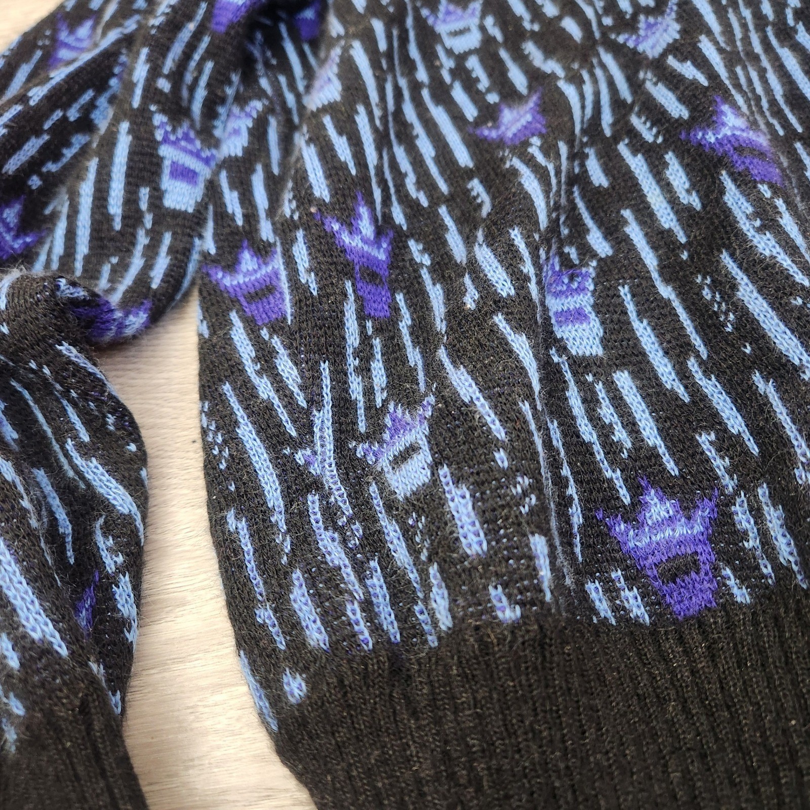 Vintage Gail B Black Blue Swewter Size S Potted Plant Crown Turtleneck Retro
