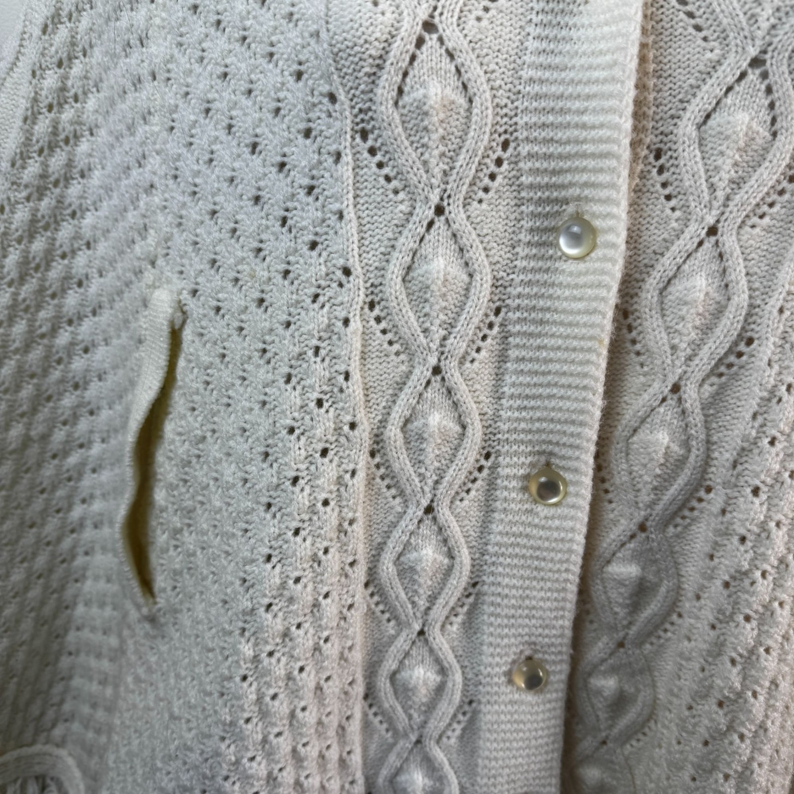 Vintage Billie Jo Sportswear Shawl Boho Hippie Hand Knit Crochet Poncho Pearl