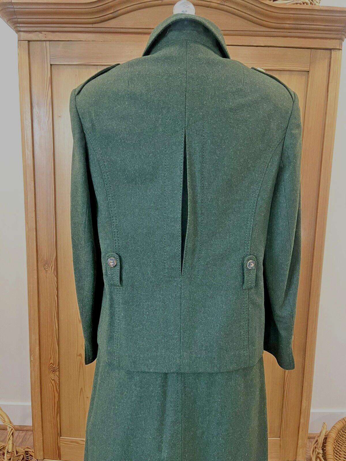 VTG Tofana Sport German Wool Bavarian Skirt-Suit, Wood Buttons Forest Green S/42