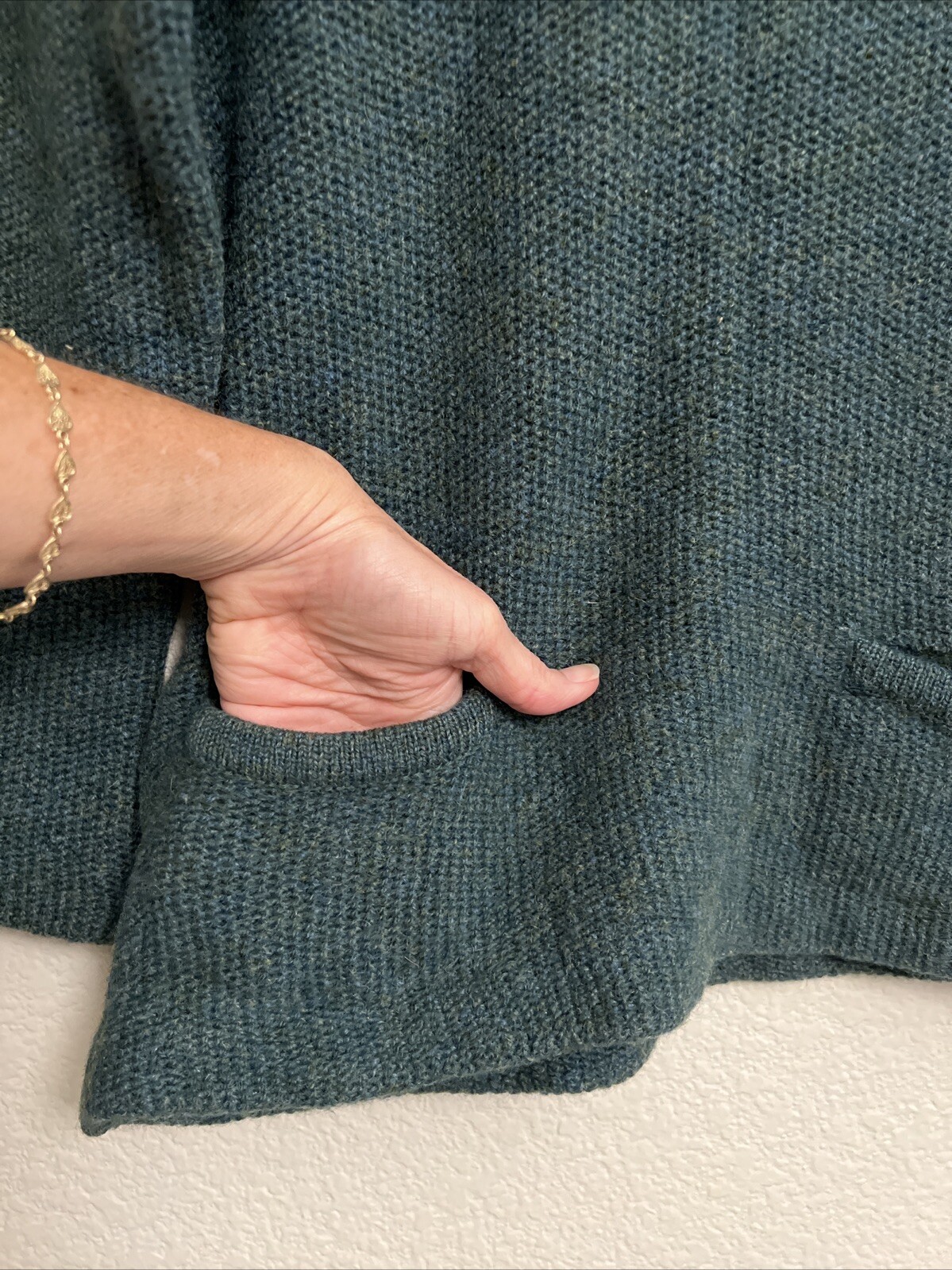 Vintage Pringle Shannon Free Airport Sweater Scotland Wool Coastal Cottage