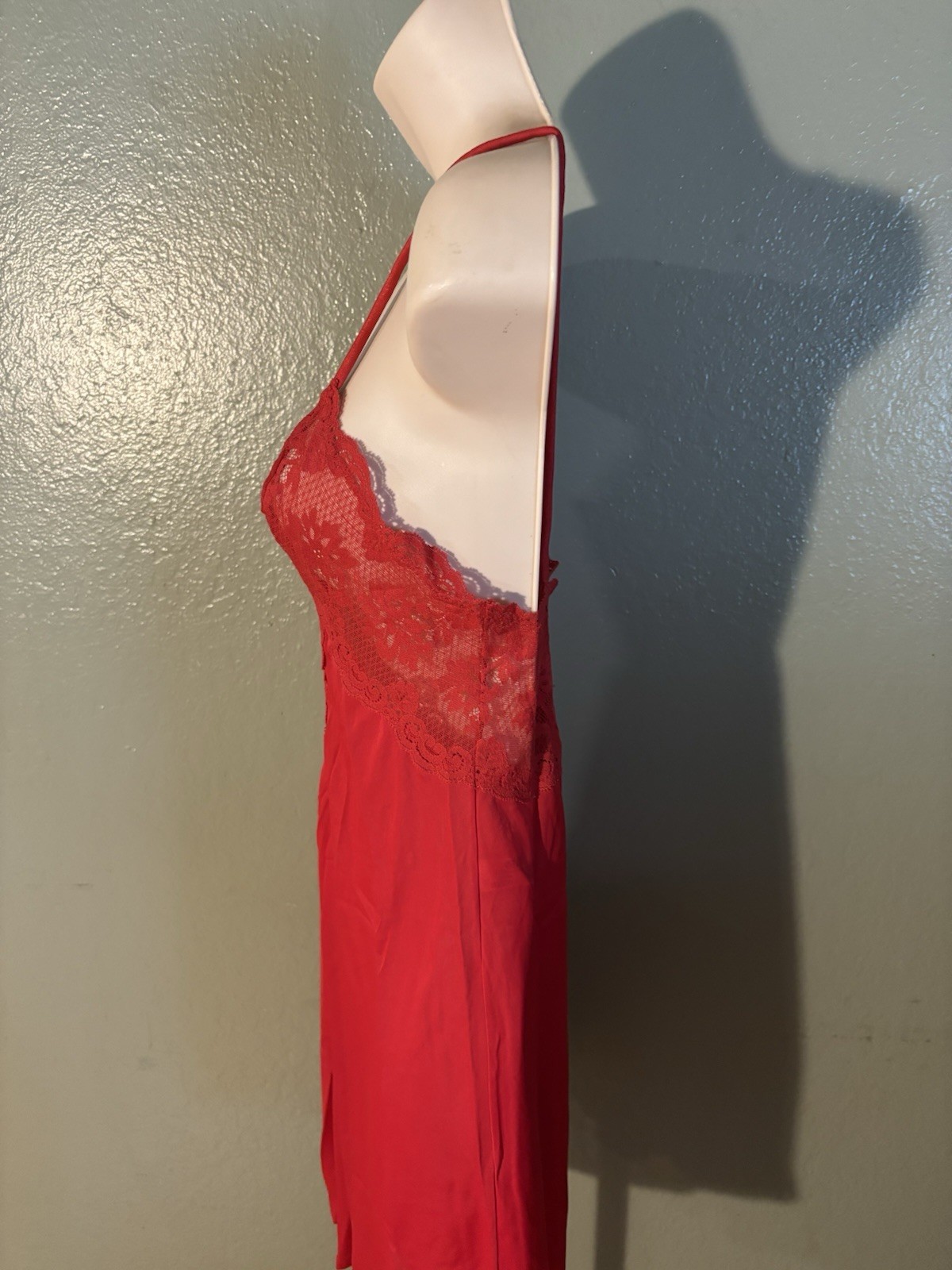 Pre-Owned – Olga’s Frivolous Fancies Nightgown Negligee – Red – Small