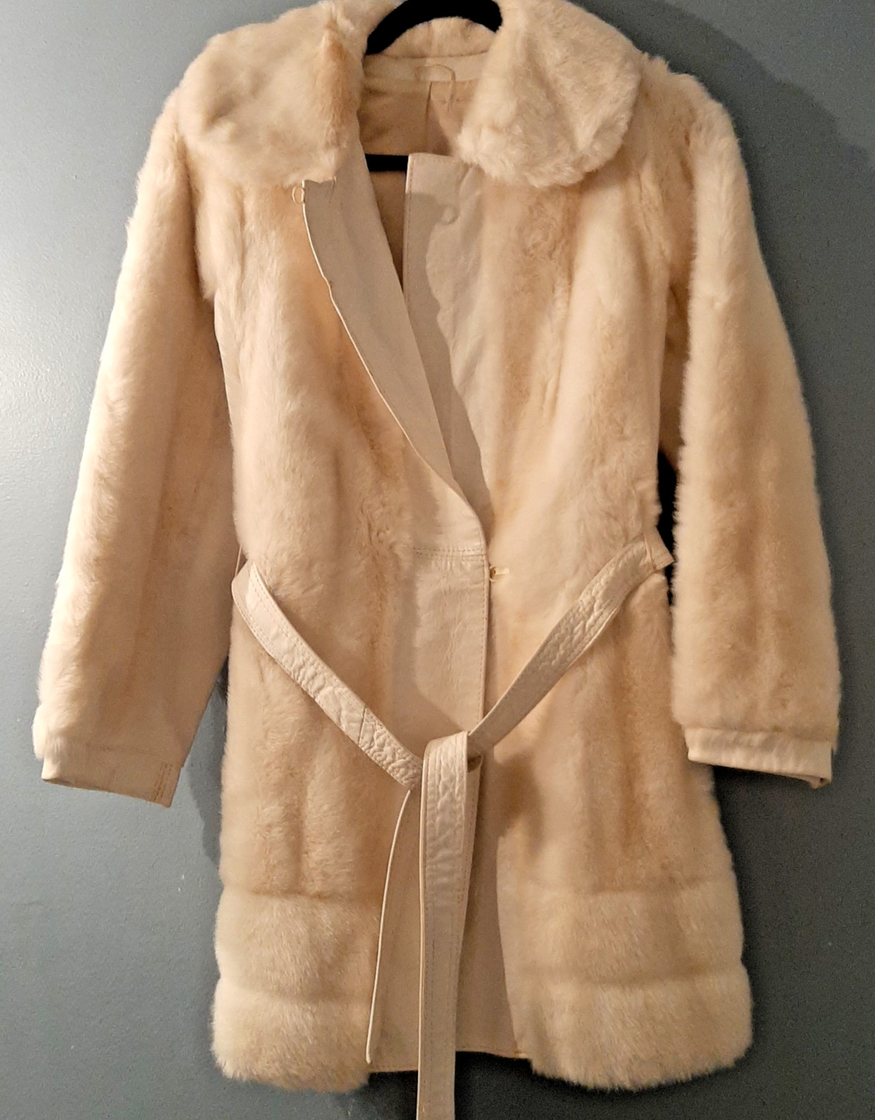 Vintage London Leathers by Lilli Ann – Faux Fur & Real Leather Coat – White – S