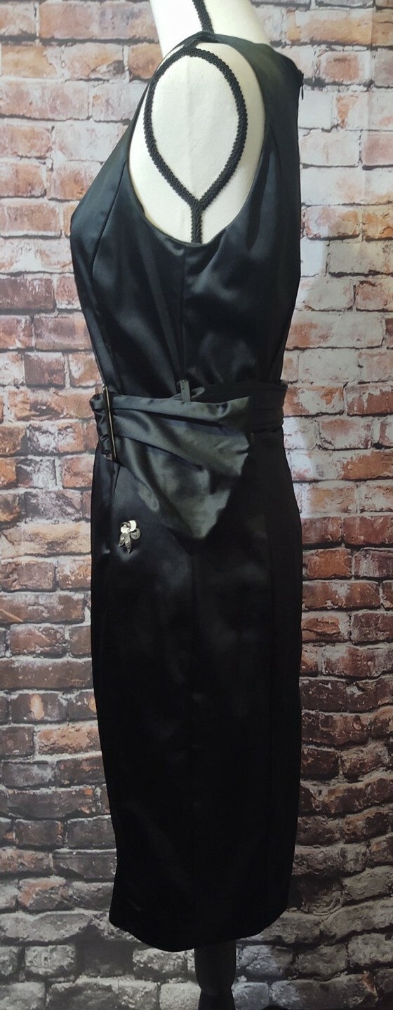 VINTAGE BEAUTIFUL BLACK GALLIANO ITTIERRE ITALIA SATIN DRESS sz 30/us10 BELT PIN