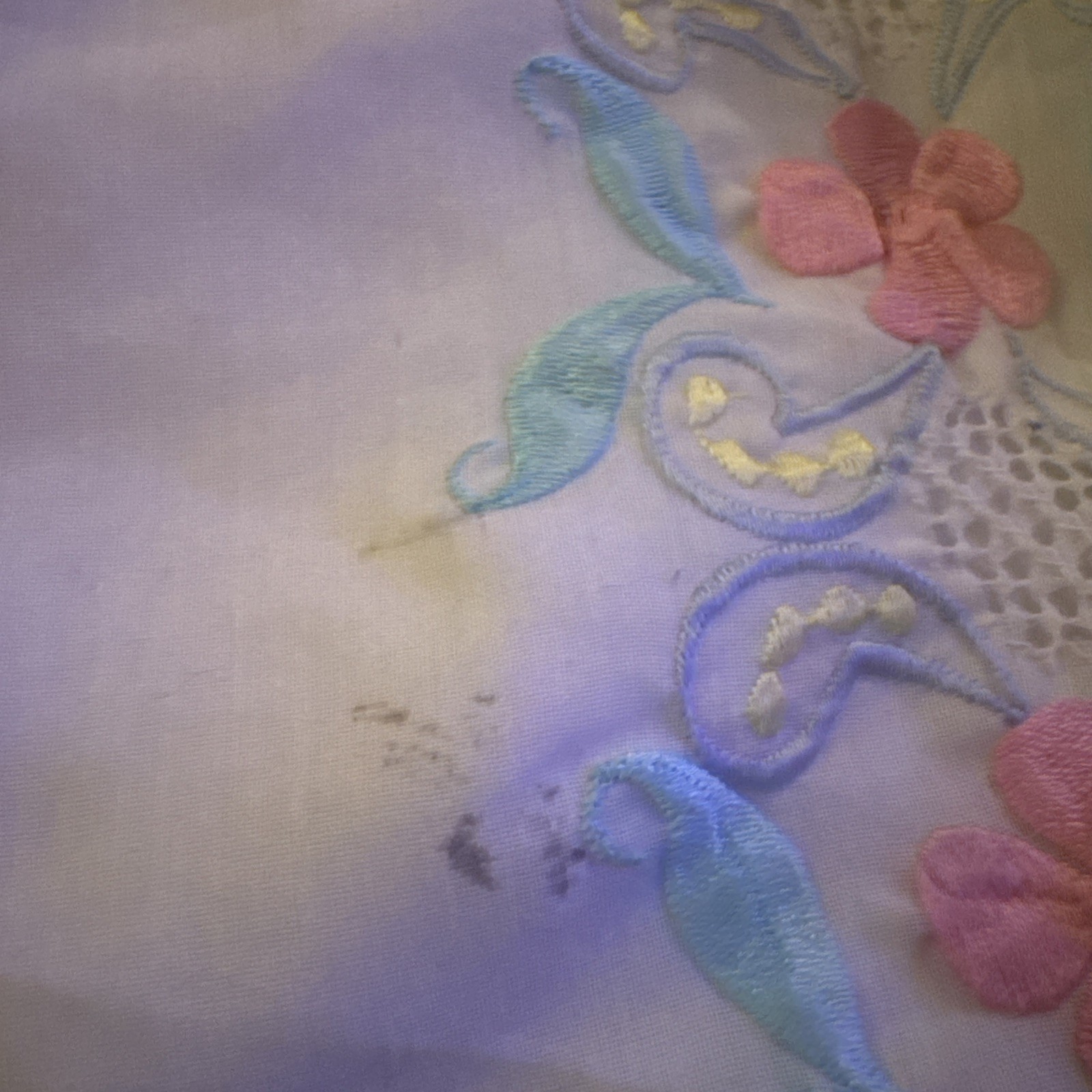 Vintage Embroidered Floral Blouse. Womens XlLarge Pastel Boho White Short Sleeve
