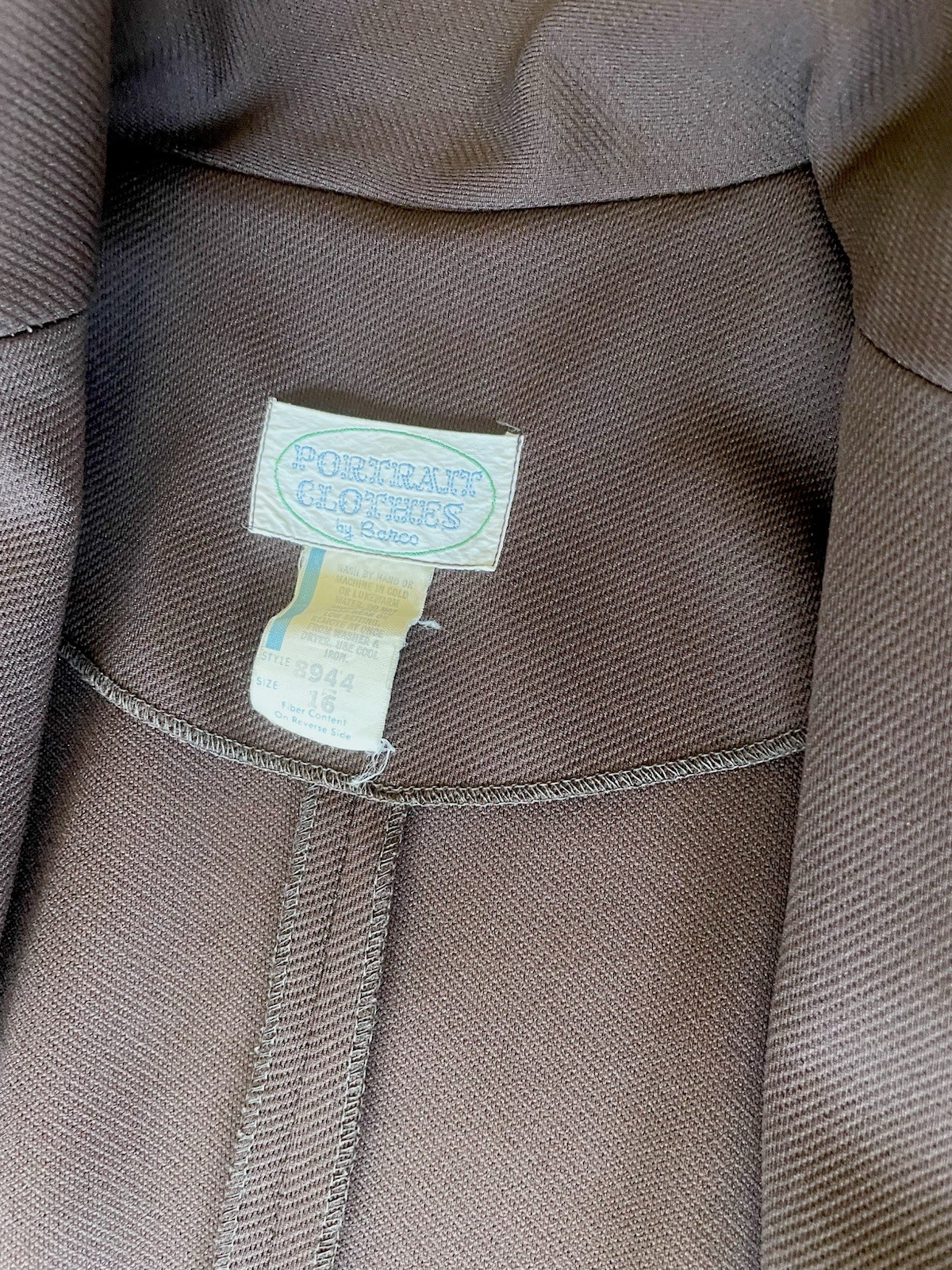 Vintage Suit PORTRAIT CLOTHES BY BARCO COFFEE BROWN Travel Business Blazer