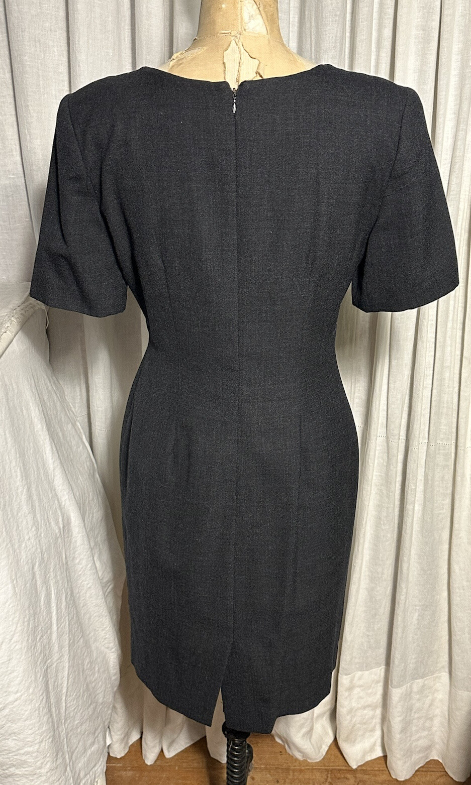 Vintage Constance Saunders Womens Grey /Red Wool Dress Suit S 6 Pre-owned