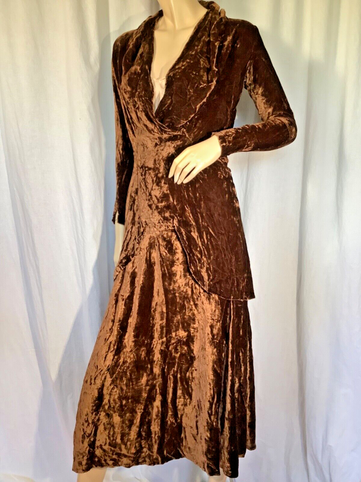 Art Deco vintage 30s draped 2 piece Dress peplum Top skirt Crushed velvet Brown