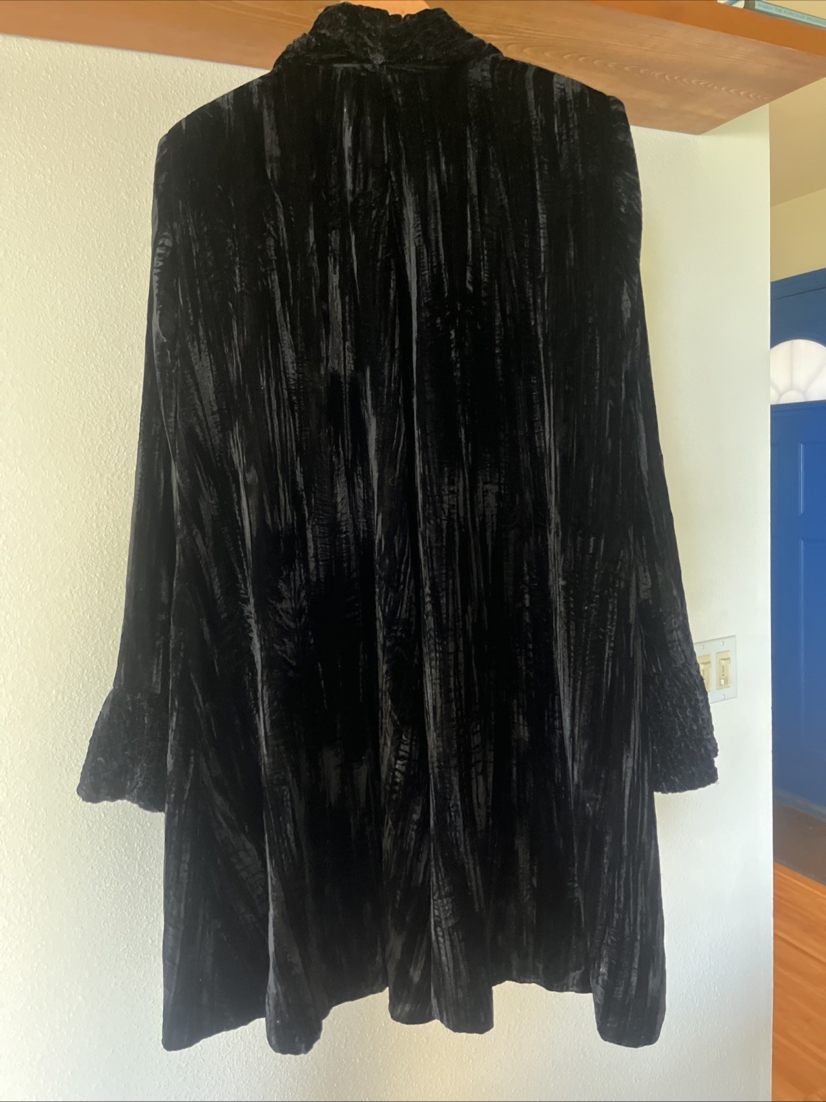 Chaye’s Crushed velvet Vintage Coat Swing Bottom, S, Excellent Condition