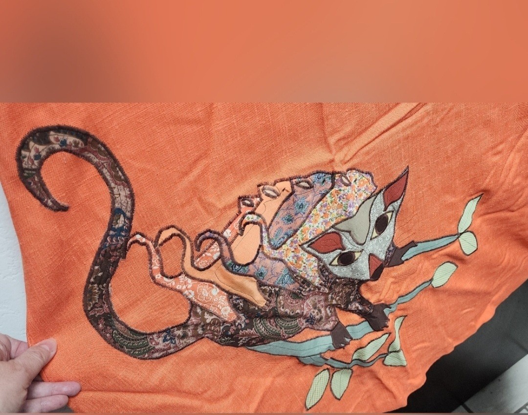 Mountain Artisans Skirt with Big Cat & Kittens Quilted Applique
