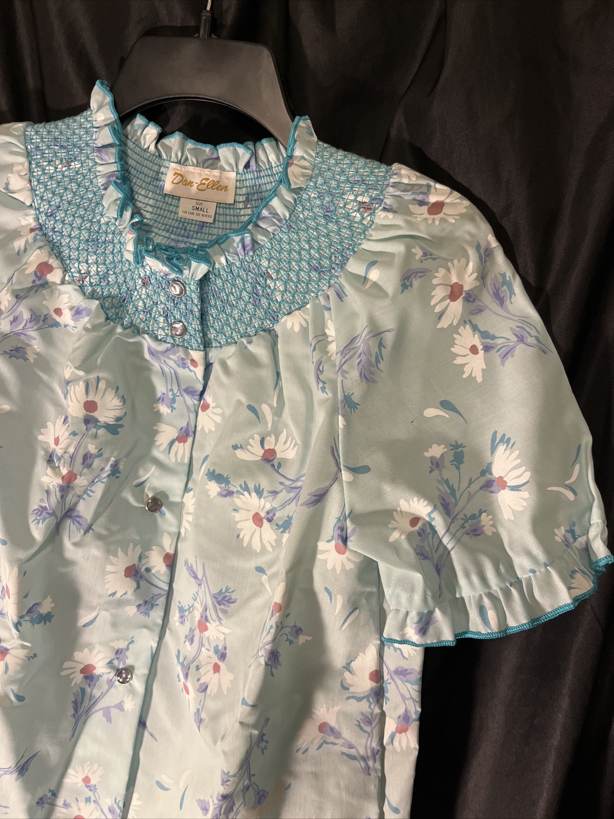 Vintage Dan Ellen Smocked Pastel Floral House Dress Snap Front Women’s Small