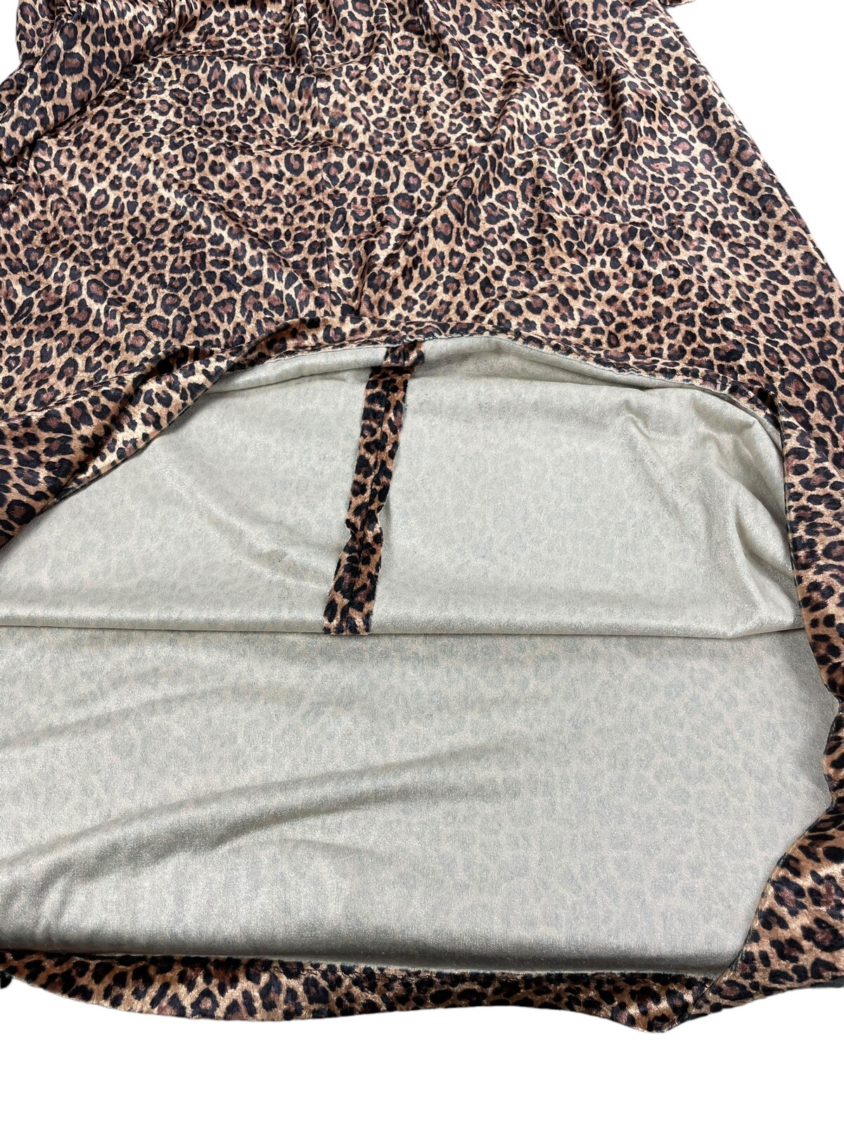 Ruth Norman New York House dress Robe Large Caftan Leopard Print Zipper Tassel