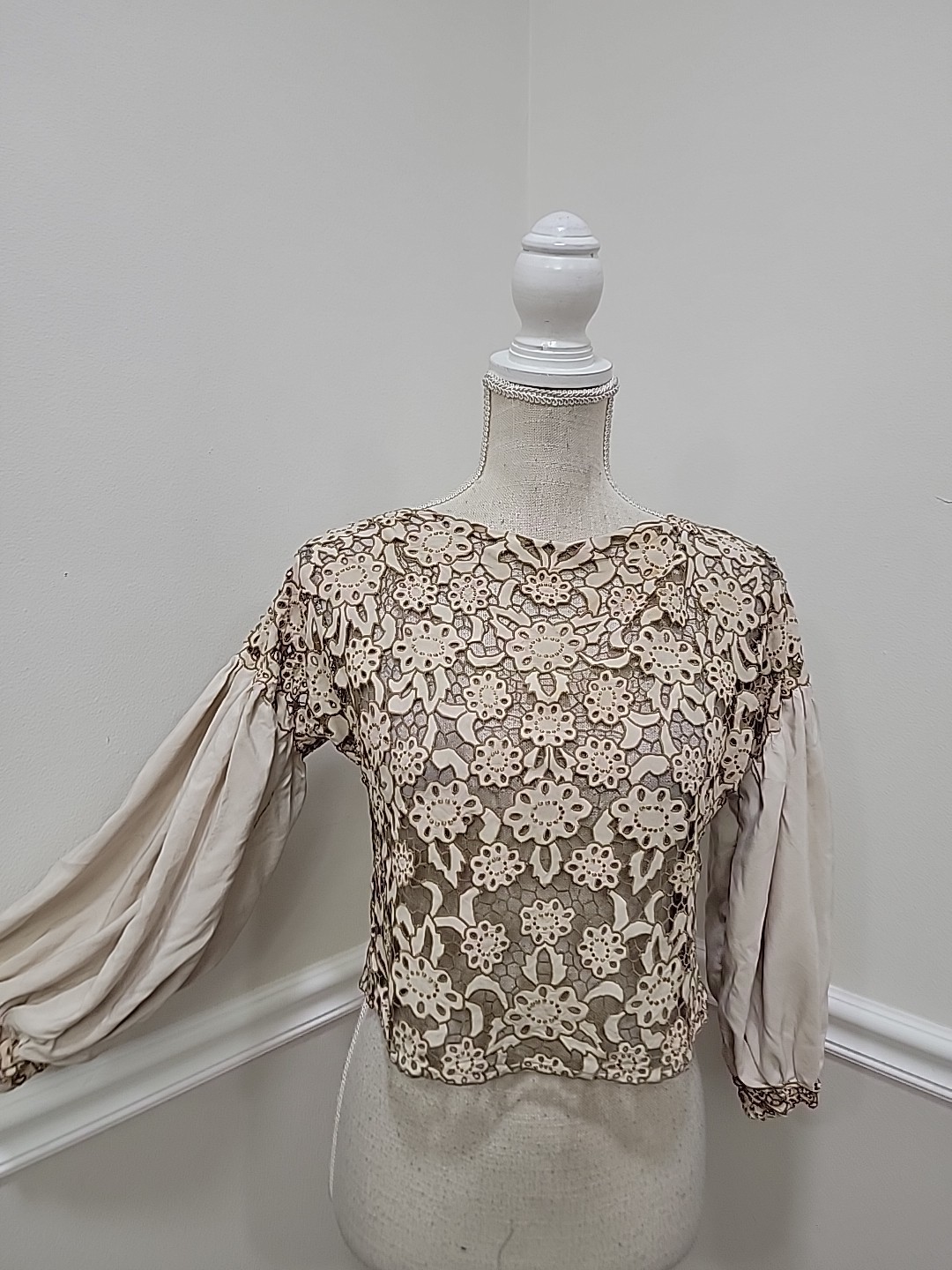 Antique Edwardian / Early 1920s Lace Tea Blouse – Hand-Embroidered Tape Lace