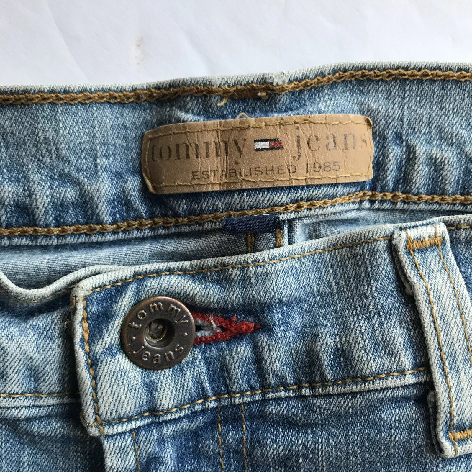 Vintage 2003 Tommy Hilfiger stretch flare jeans size 9 (32 x 31) style 08153339