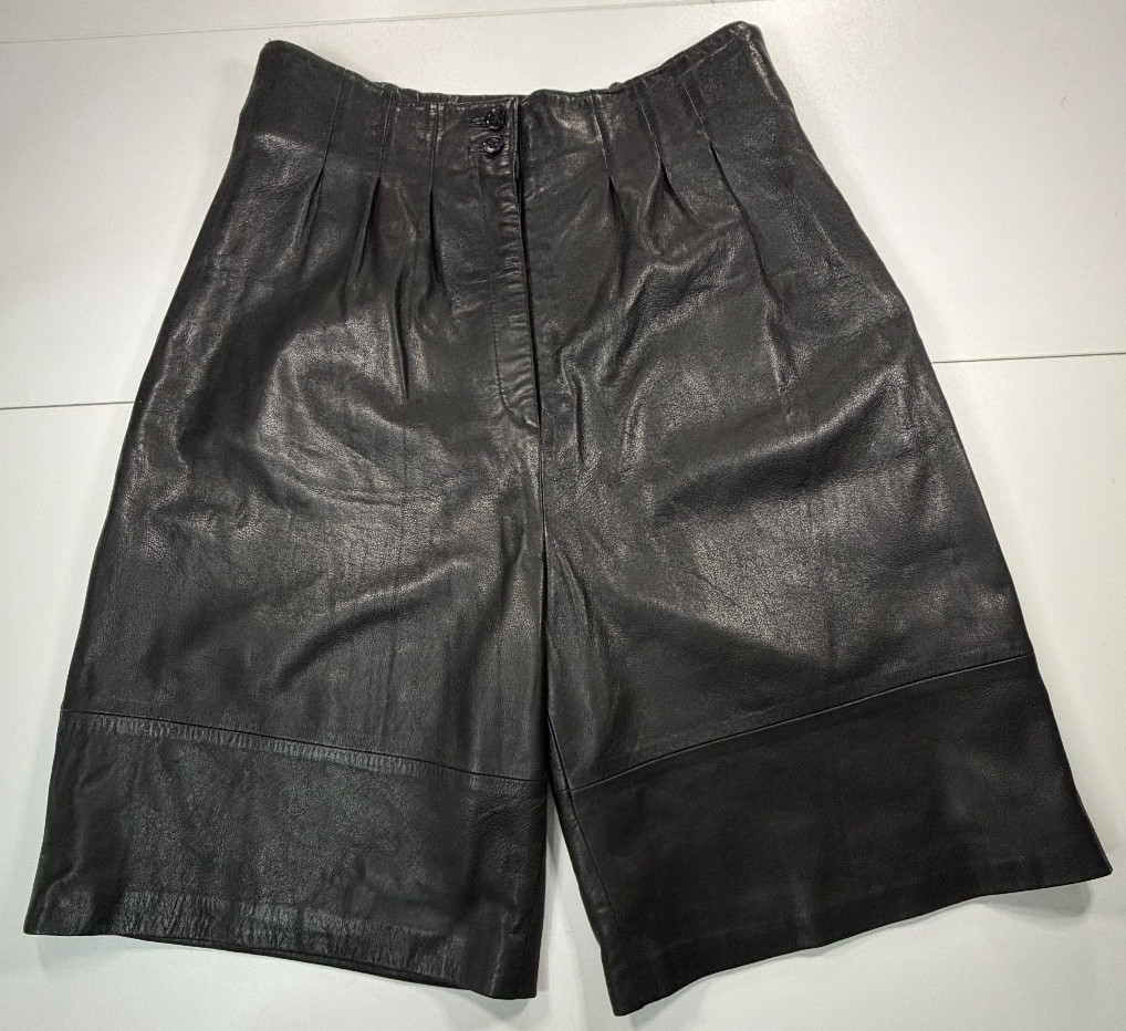 Vintage 80’s Lambskin Shorts Genuine Leather Black High-Waist Paneled Pleated 10