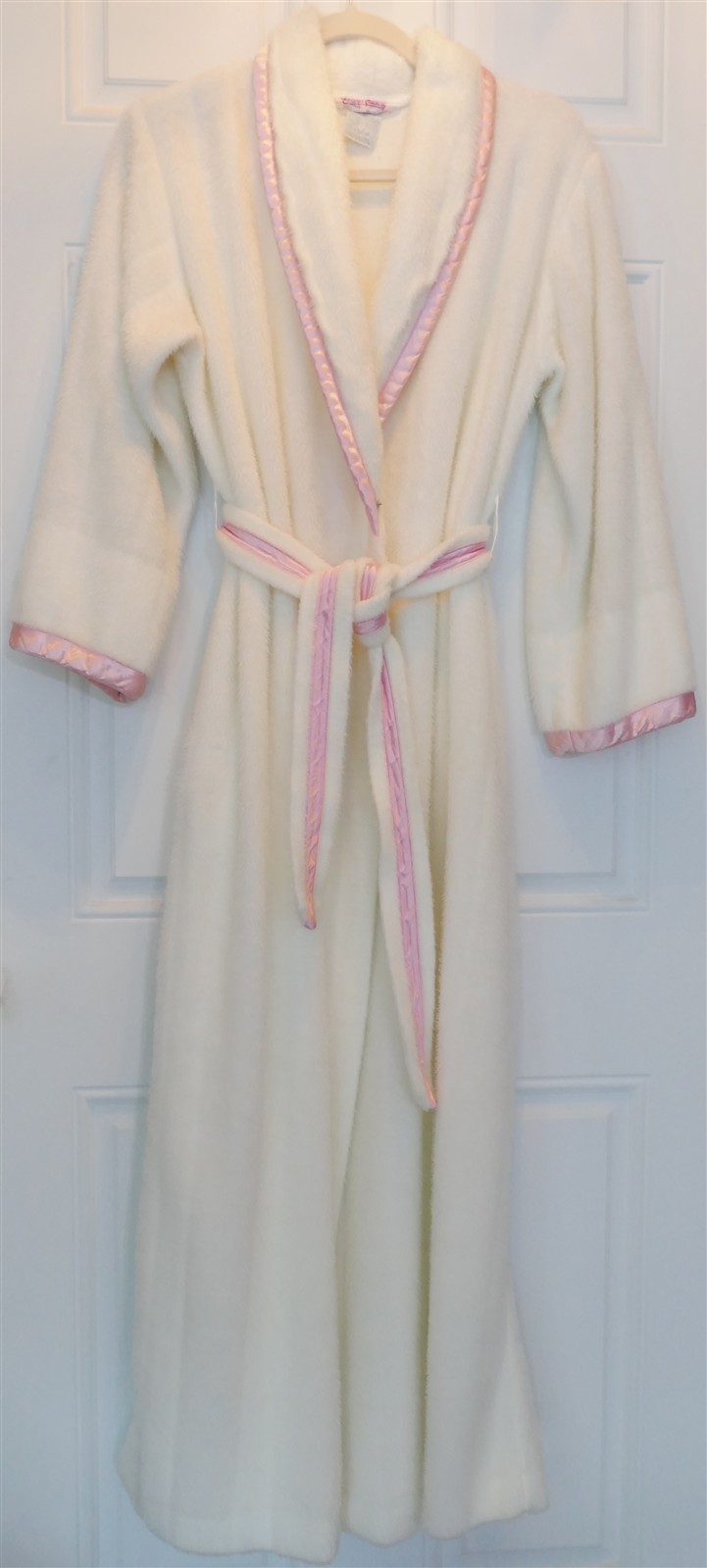 VTG Evelyn Pearson White Long Robe M EUC USA Faux Mink Fur Pockets Pink Trim