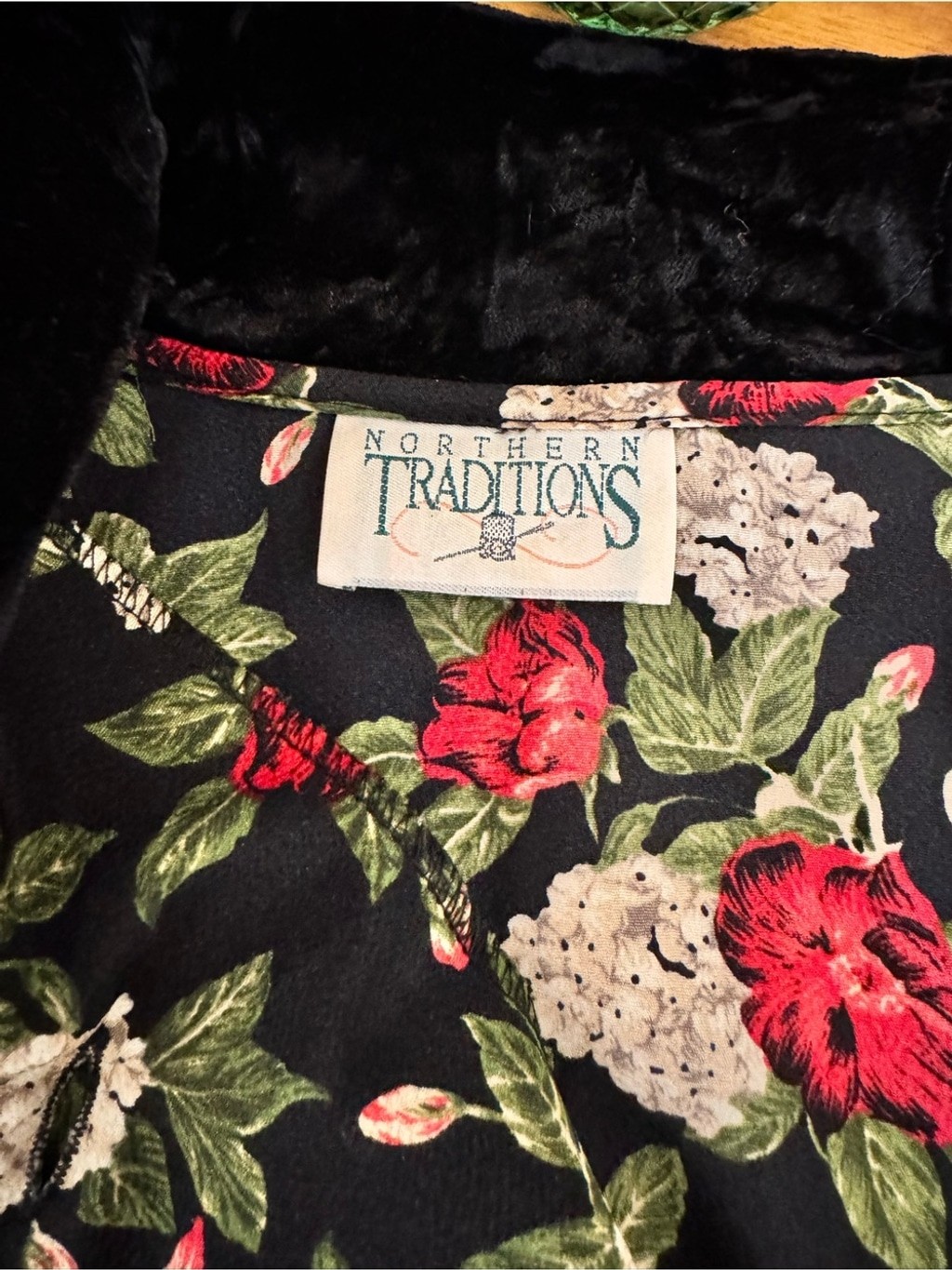 Vintage 80s 90s Northern Traditions Floral Maxi Dress Velvet Collar Button Front