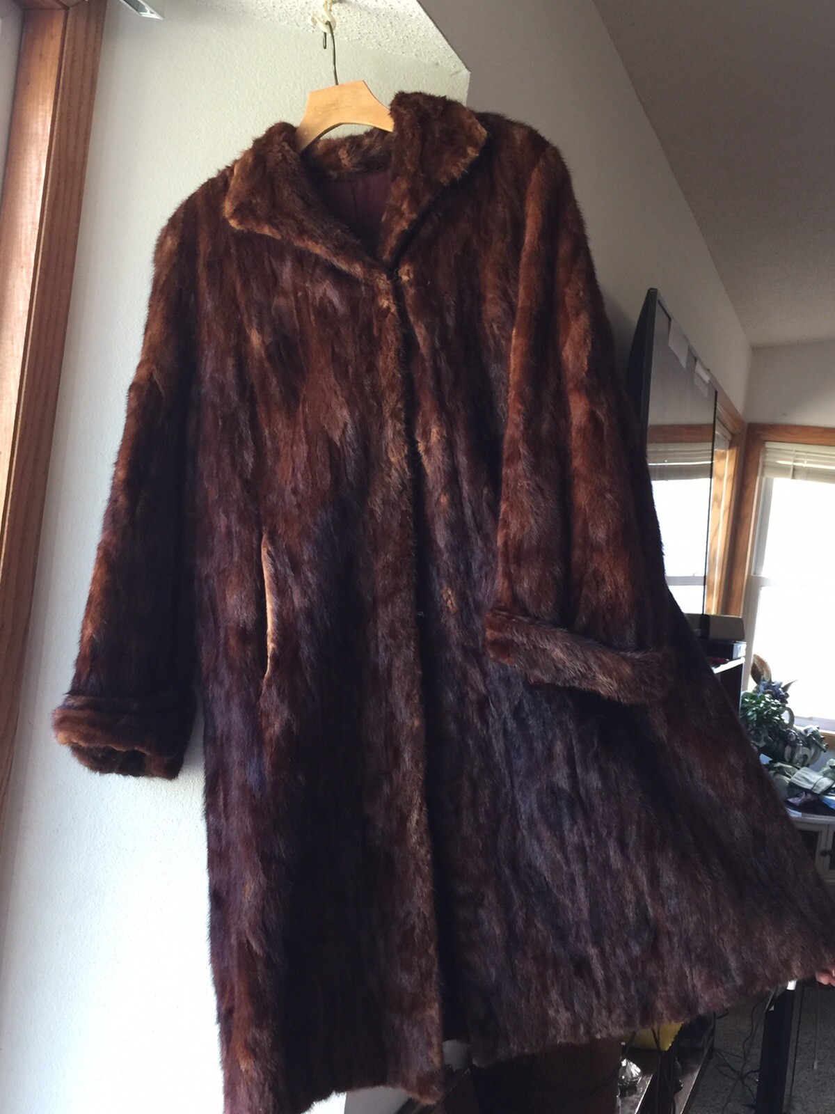 VINTAGE BROWN FUR COUTURE EVENING COAT ELEGANT WINTER WEAR MIDCENTURY DESIGN XL