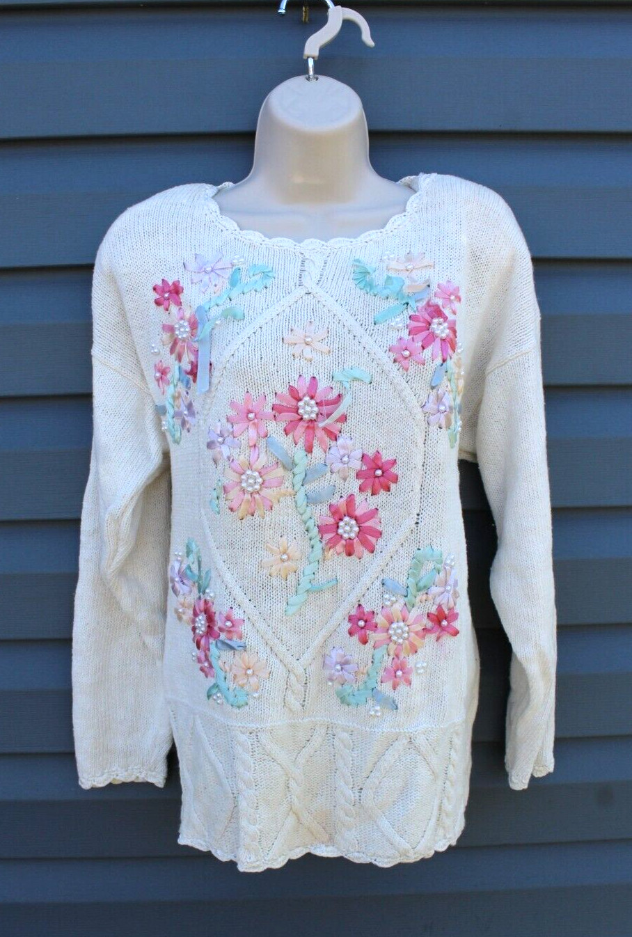 Vintage Sweater Womens Size M Beaded Ribbon Floral Embellished Garden Cervelle
