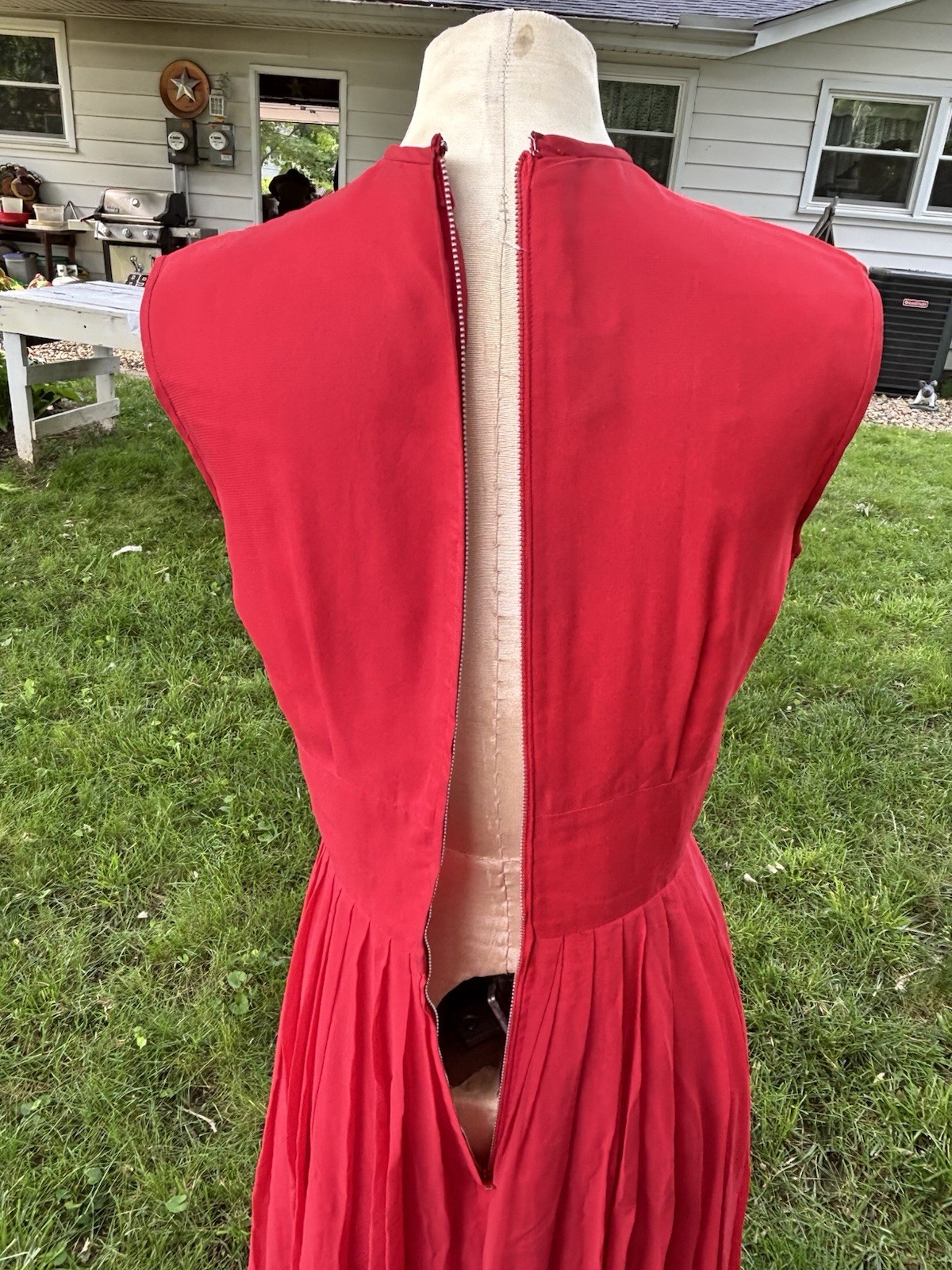 VTG 50s Dress Red Chiffon Pleated Retro Pinup Rockabilly Sz S 32x26x34″