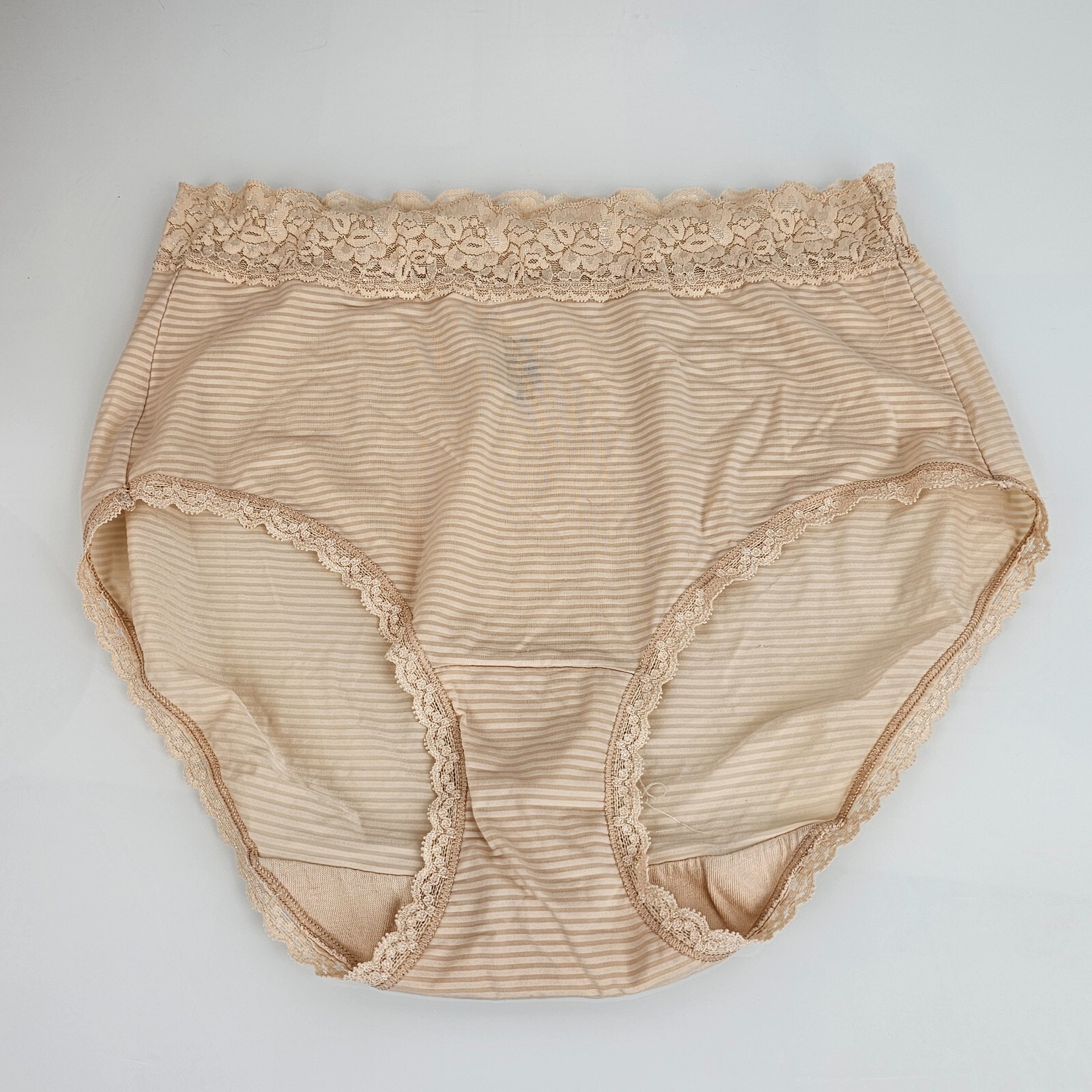 Vanity Fair Flattering Lace Full Brief Granny Panties Taupe Tan Nylon 7 L