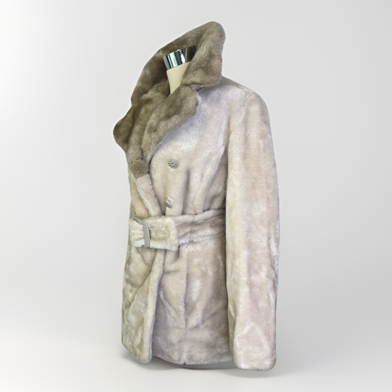 VTG Betty Rose ILGWU Union Made Beige Faux Fur Belted Coat Women’s
