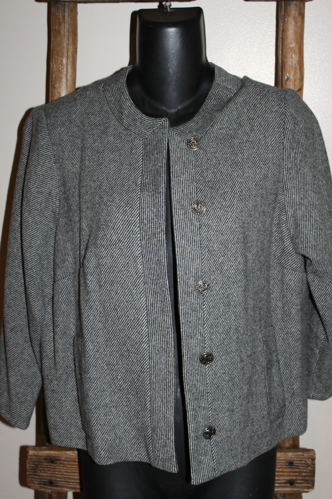 Lot of 5~Women’s~VINTAGE~Short Jackets~WOOL w/Leather Trim~IVORY Wool & Angora~M
