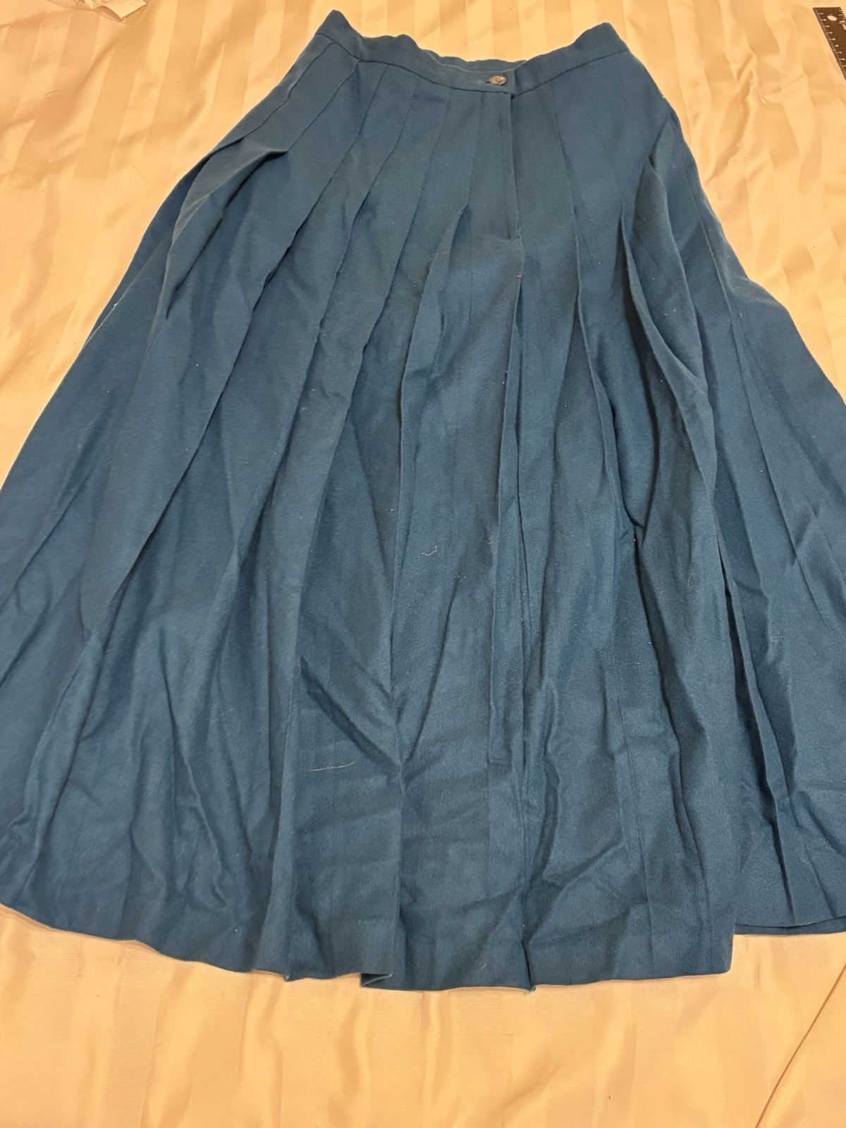 Vintage Pendleton Wool Pleated Skirt Size 8 fits like modern XS/S Green Teal USA
