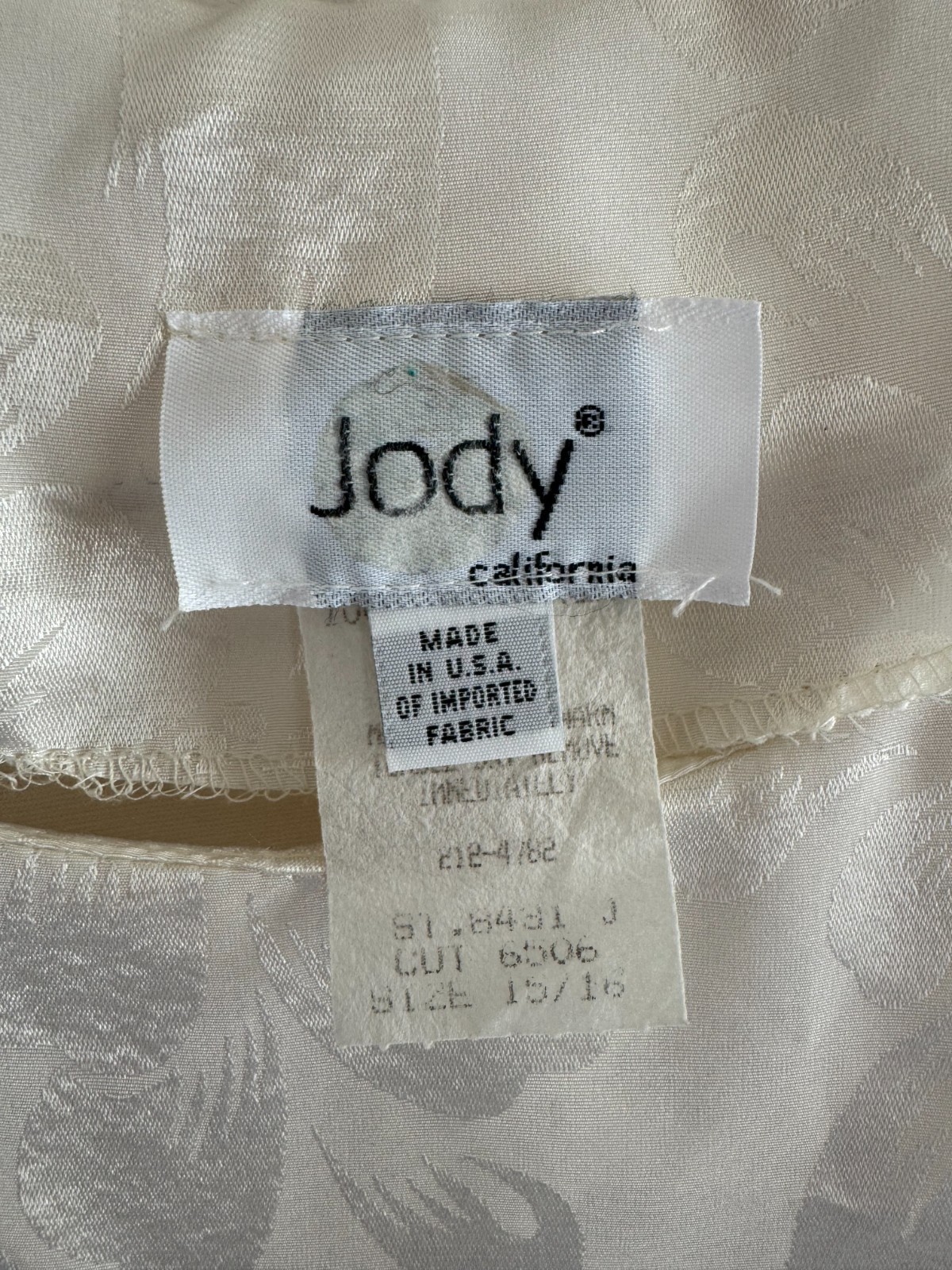 Vintage Floral Jacquard Flutter-Sleeve Midi Dress Size 15/16 Soft Cream/Ivory