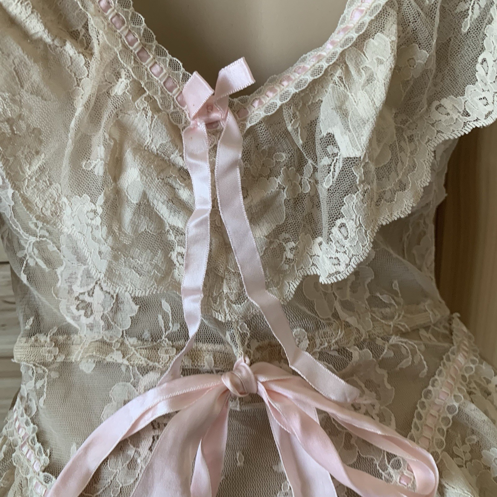 Vintage 70s 80s Designer Emil Bole Tan Beige nude Floral Lace Teddy W Ribbons