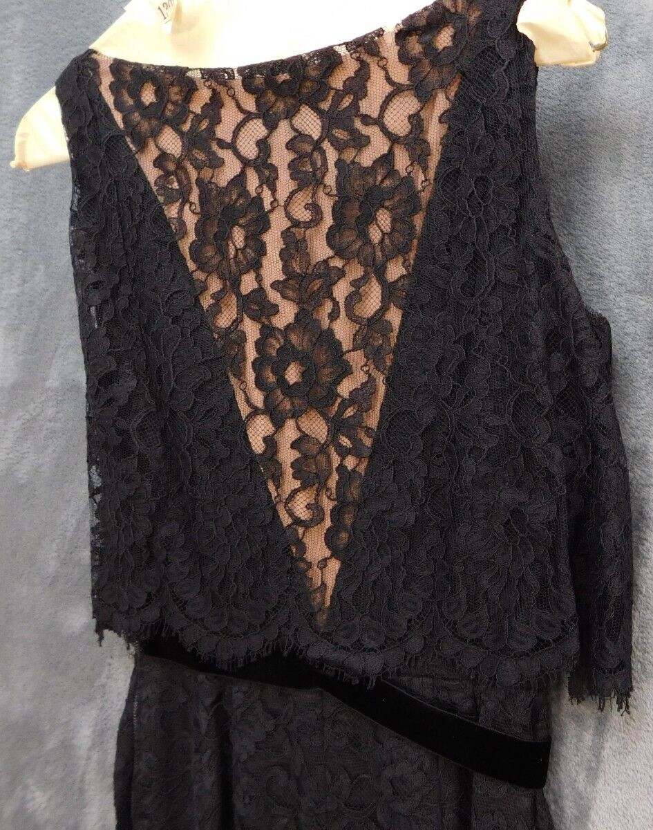 1960’s black Chiffon Dress w Lace Bodice & Chiffon Cape Collar Sm