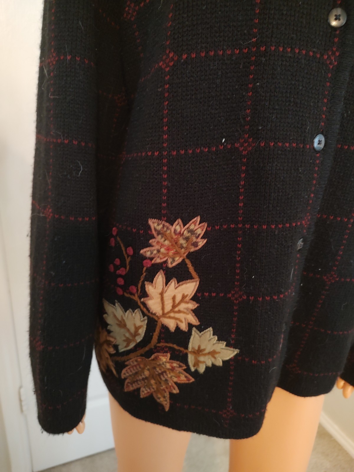 Vintage Black Cottagecore Cardigan Embroidered Fall Leaf Size 20/22W -P20