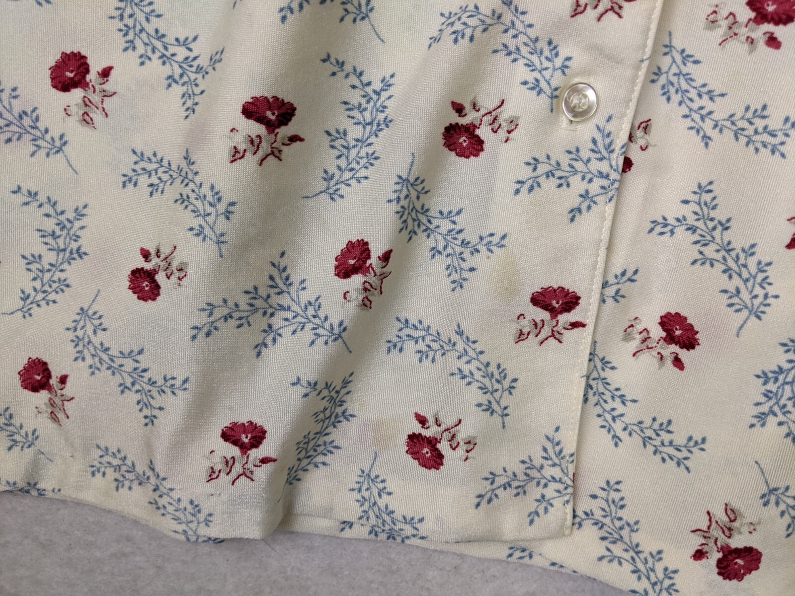 VINTAGE 70s WOMEN’S CREAM FLORAL PRINT NYLON TOP – SHIP’N SHORE – SIZE 14