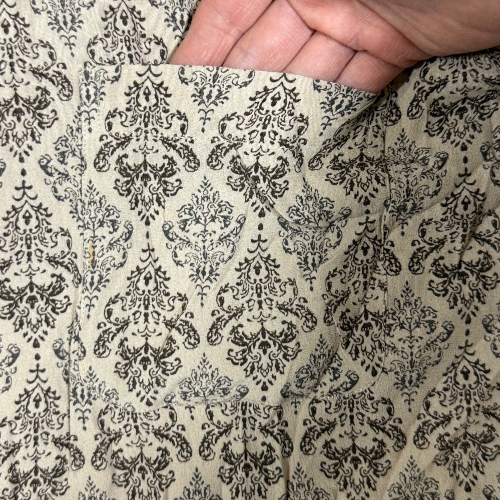 VTG Chicos Design Button Down Womens 3 Tan Damask Boho Dark Academia Artsy Shirt
