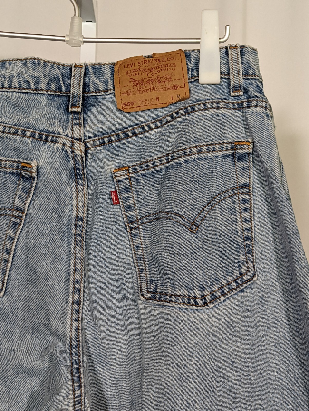Levi’s 550 Vintage Red Tab Relaxed Tapered Fit Jeans 33 x 30 USA
