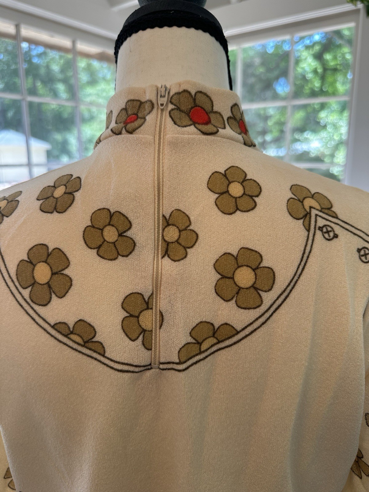 Vintage 1970s Mod Flower Power Armor Long Sleeve Hippie Top Devonette Retro