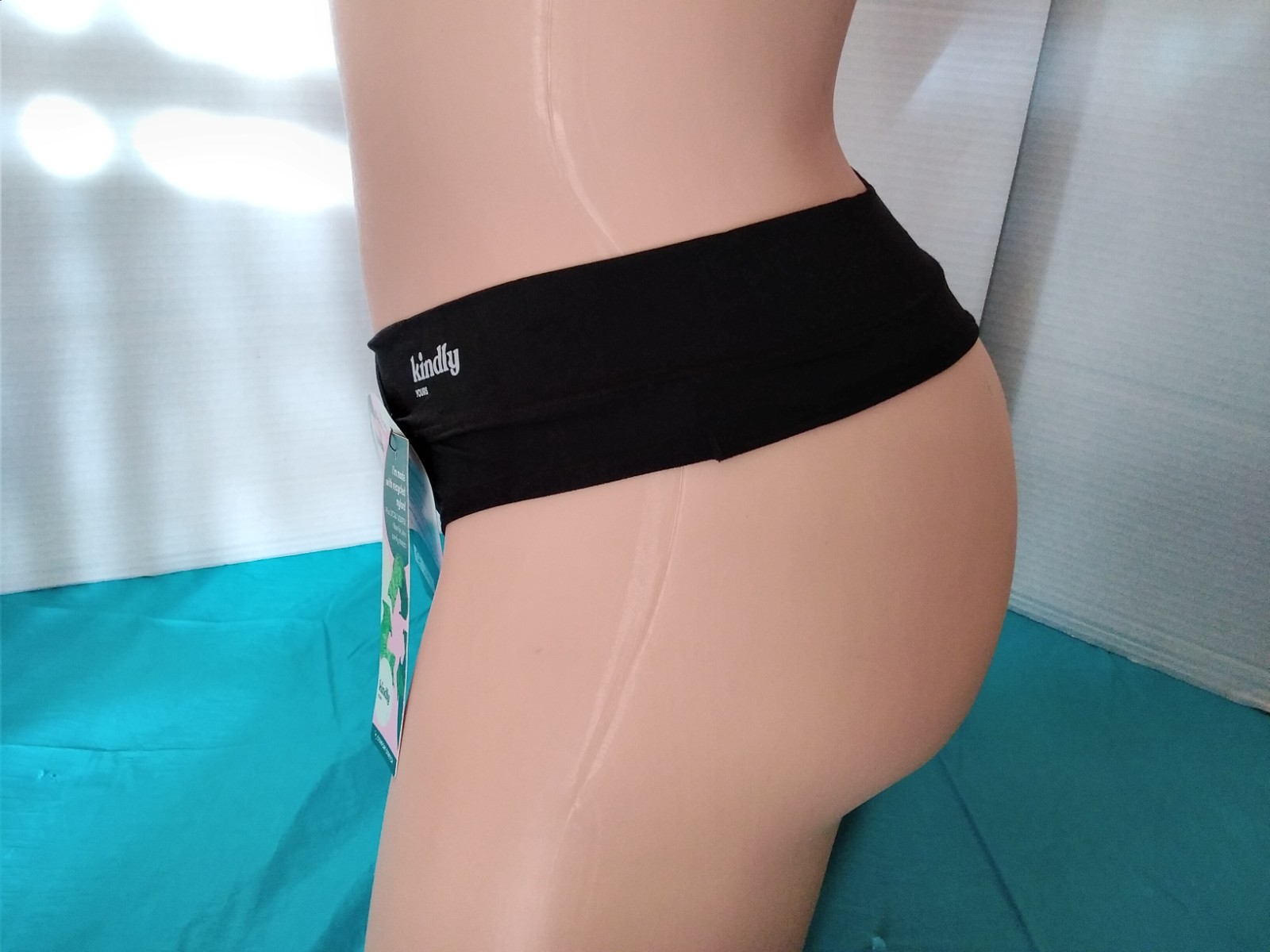Panties 1 Pair Women’s THONG Kindly Yours Brand Size Medium 8-10 NWT Black